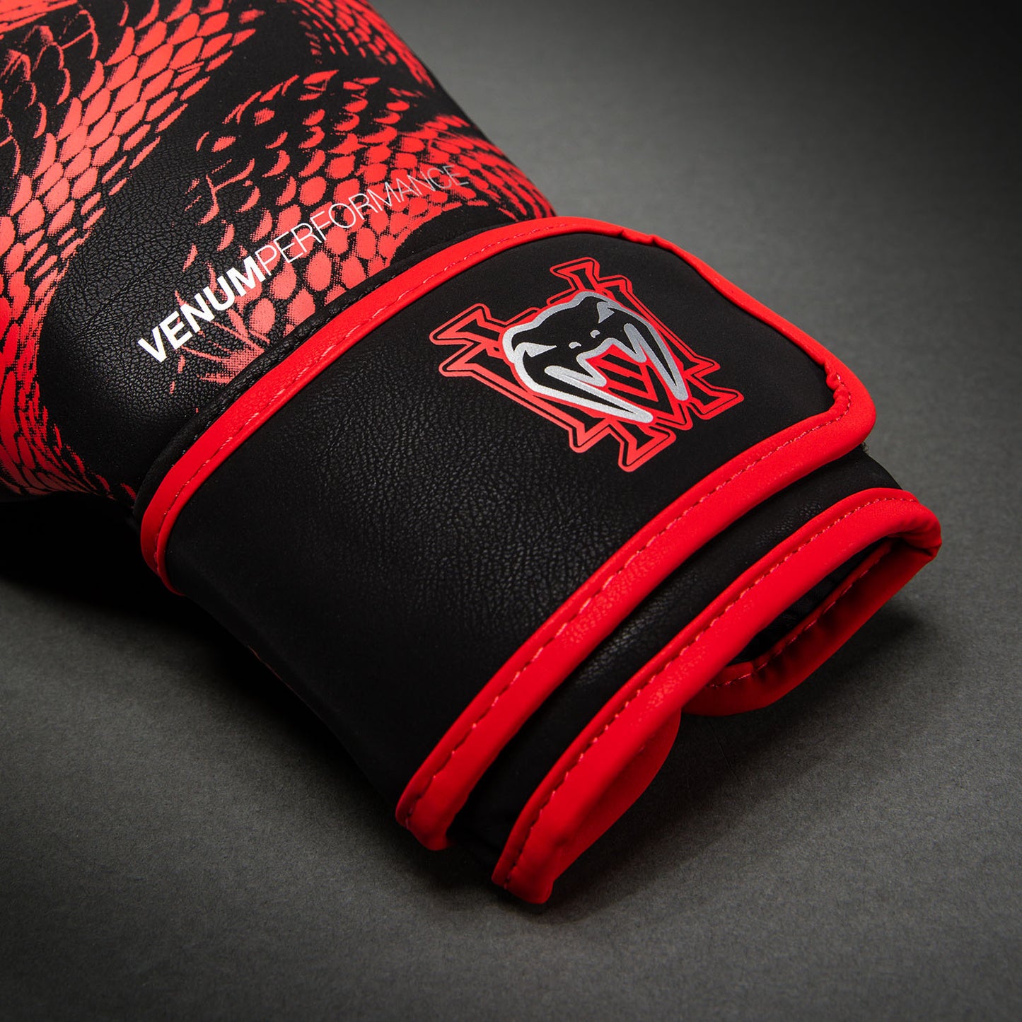 Venum Matupa Guantoni da boxe - Nero/Rosso/Argento