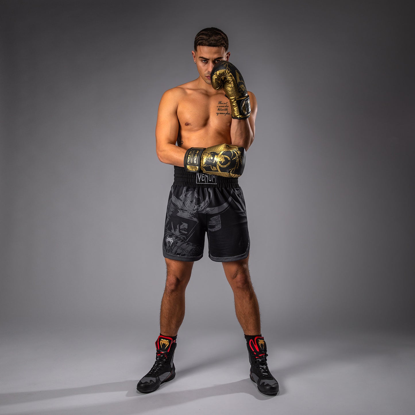 Venum x Assassin’s Creed Shadows Pantaloncini da boxe da uomo - Nero