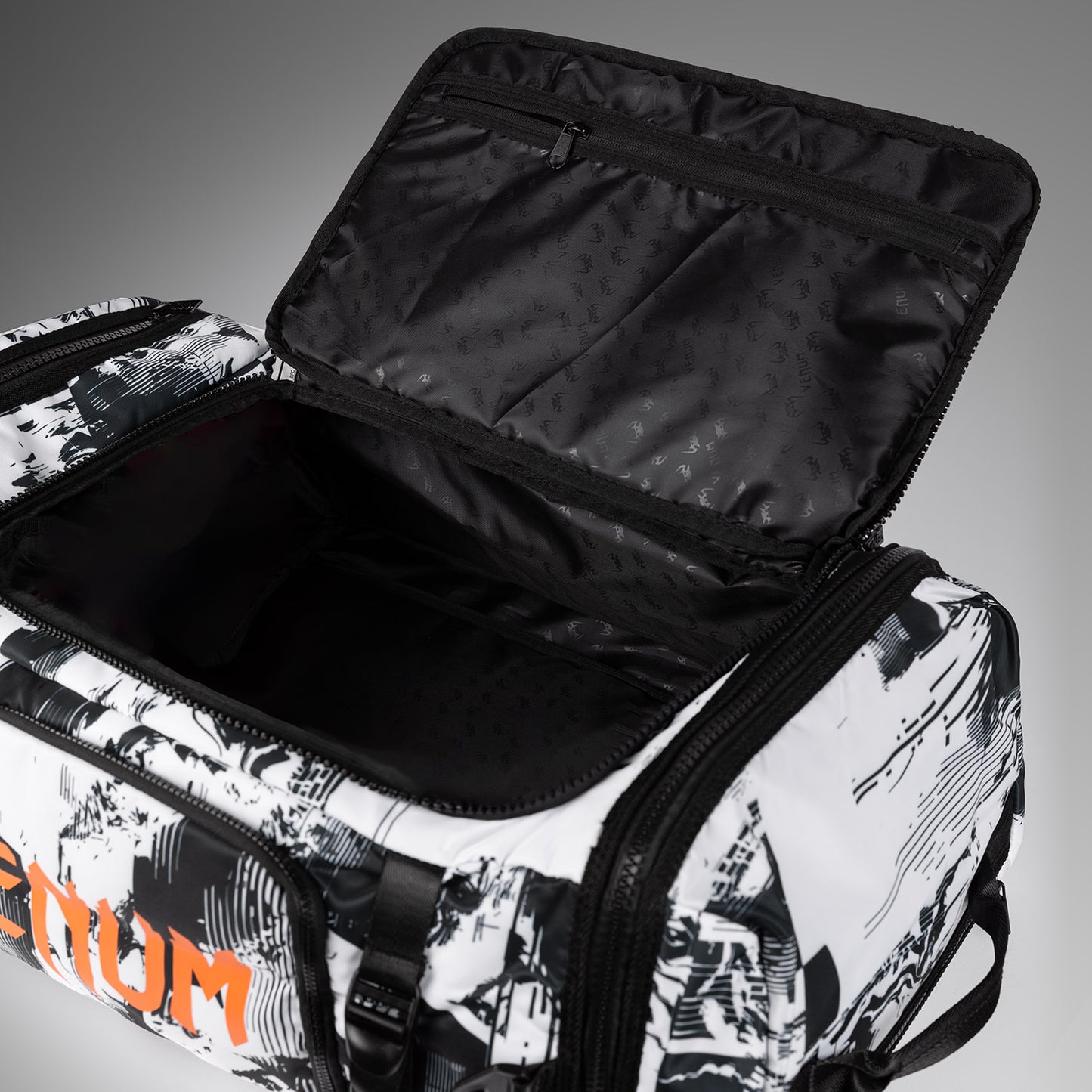 UFC Zenith by Venum Authentic Fight Week Borsa sportiva - Bianca