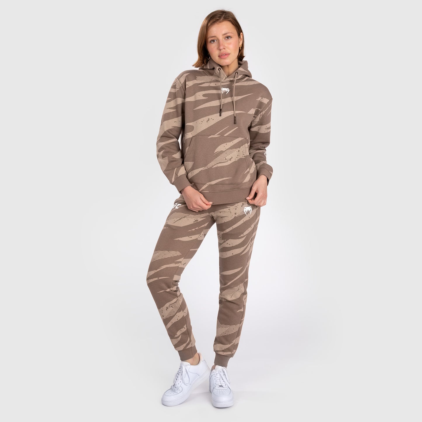 UFC Adrenaline by Venum Fight Week Felpa Con Cappuccio per Donna - Desert Camo