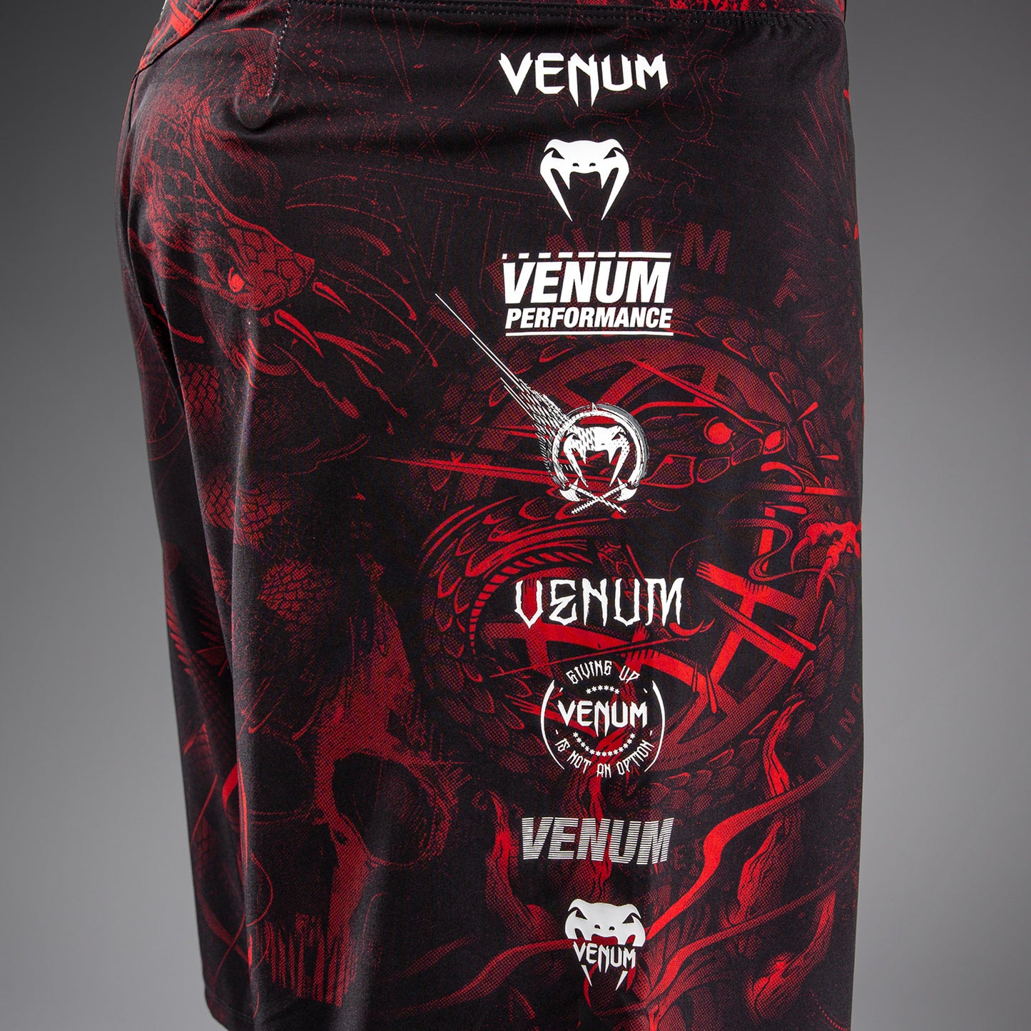 Venum 20th Anniversary Pantaloncini da Combattimento - Nero/Rosso