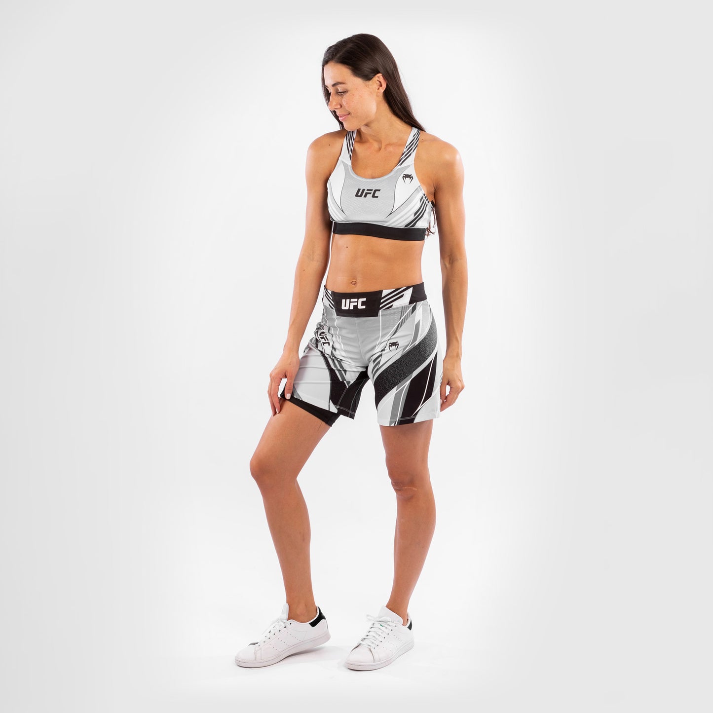 Fightshorts Donna UFC Venum Authentic Fight Night - Vestibilità Lunga - Bianco