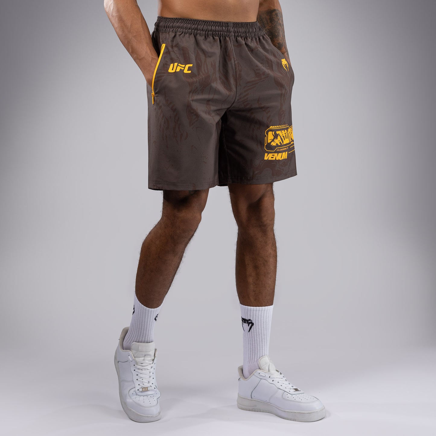 UFC Fusion by Venum Fight Week Shorts Performance per Uomo - Marrone terra