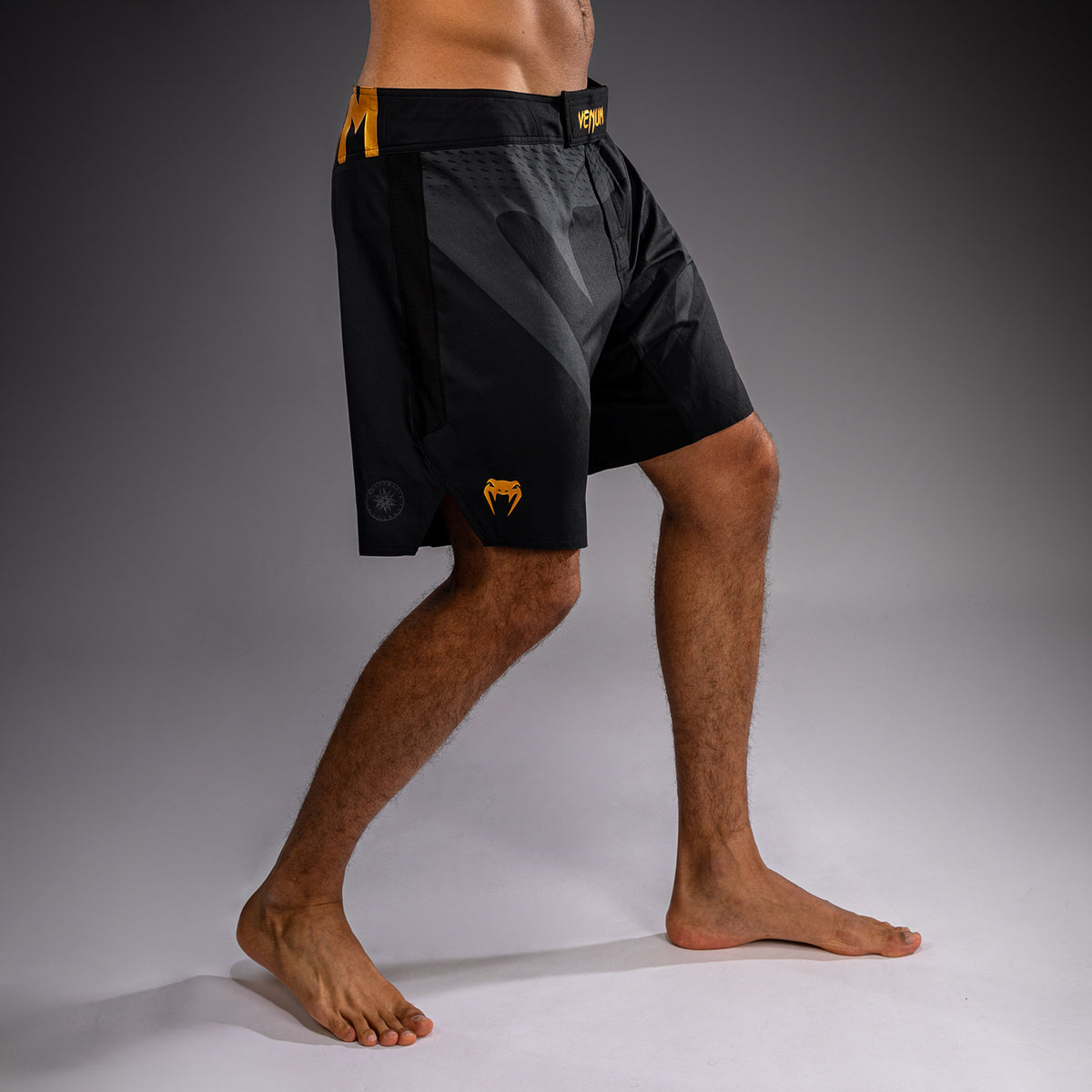 Venum Attack Fightshorts - Nero/Oro