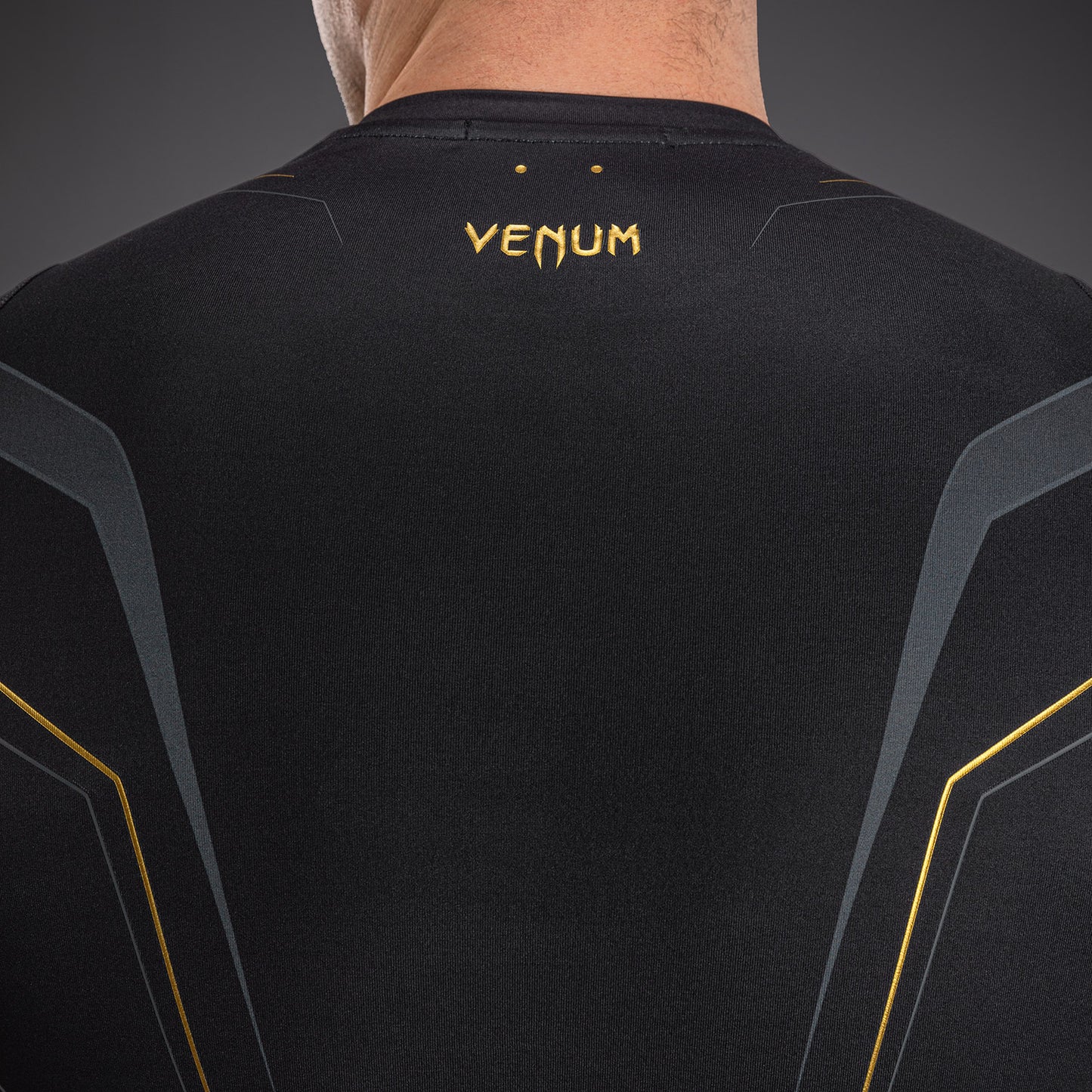 Venum Streamline Rashguard a Maniche Corte – Nero/Oro