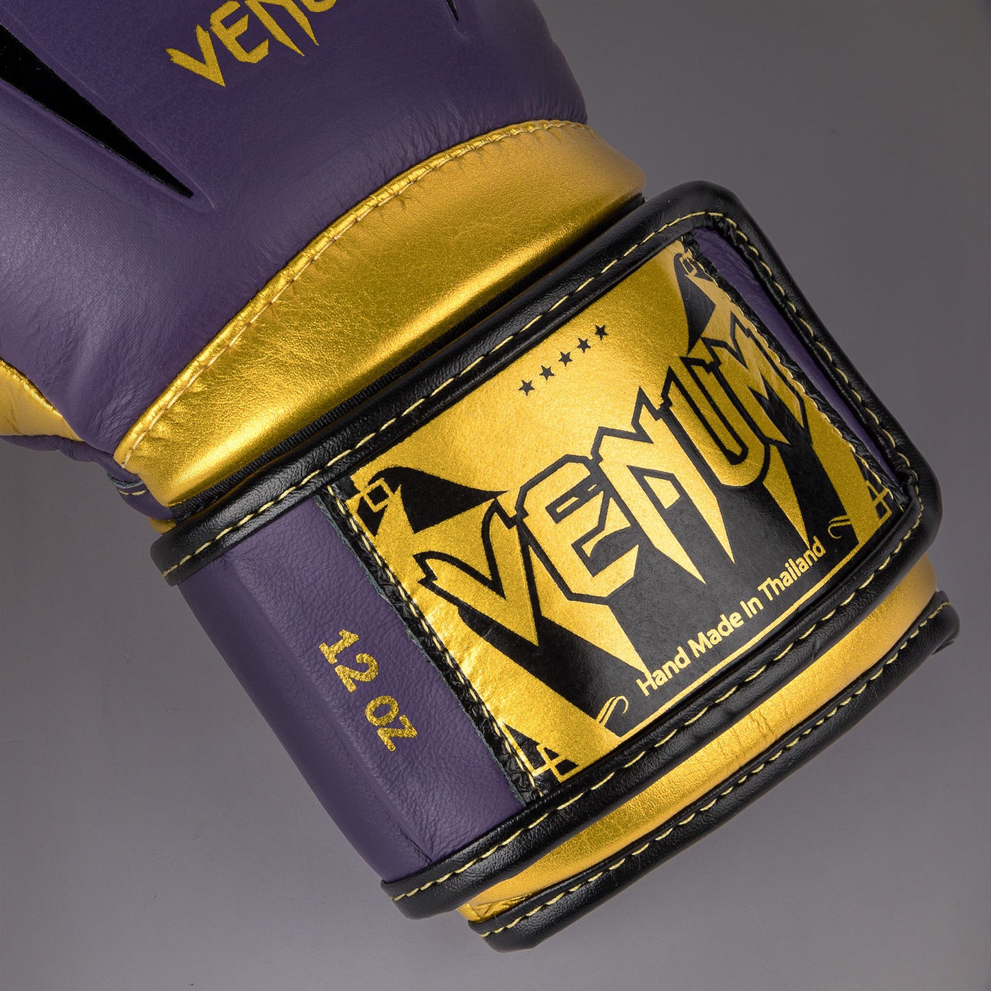 Venum Giant 3.0 Guantoni da boxe - Viola scuro/oro - Edizione speciale