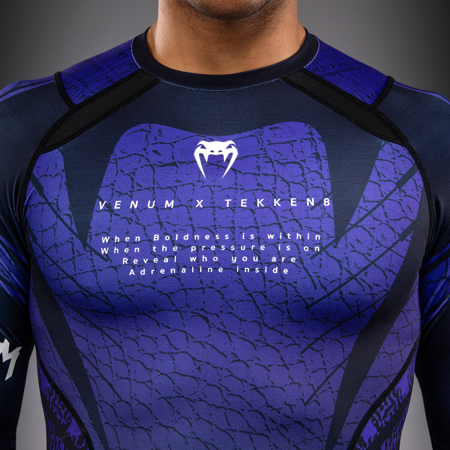 Venum x TEKKEN 8 Rashguard a Maniche Lunghe - Kazuya - Nero/Viola