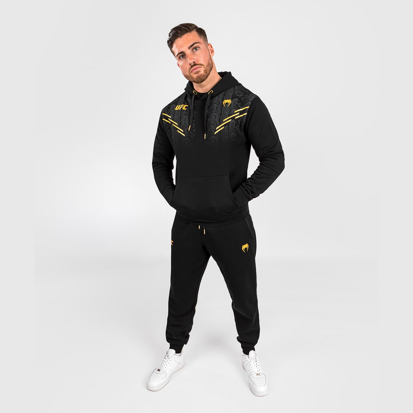 UFC Authentic Adrenaline Fight Night Replica By Venum Felpa con Cappuccio da Uomo - Champion