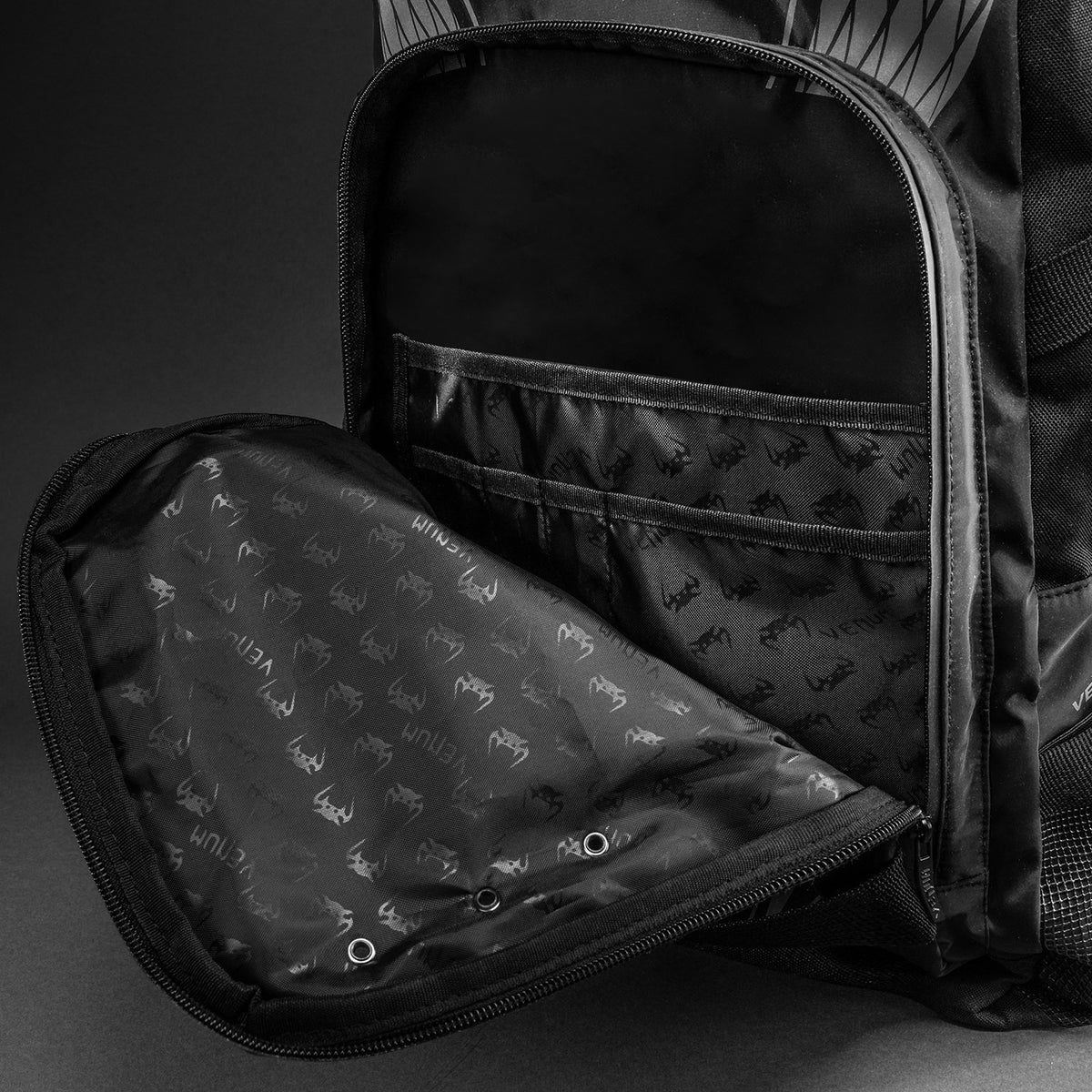 Venum Amazonia Reborn Zaino (15-25 L) - Nero/Grigio