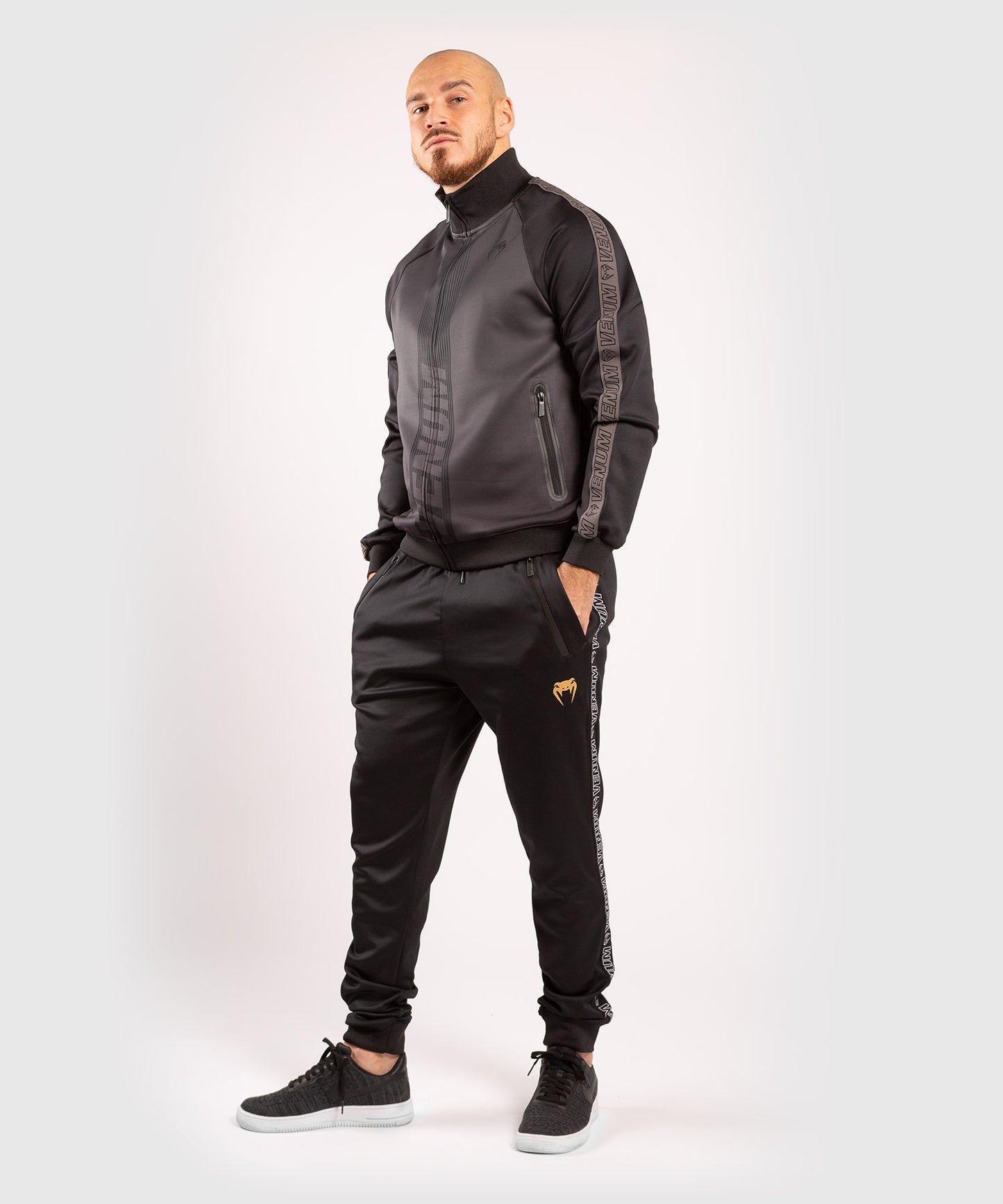 Pantaloni sportivi Venum Club 212 - Nero/Oro