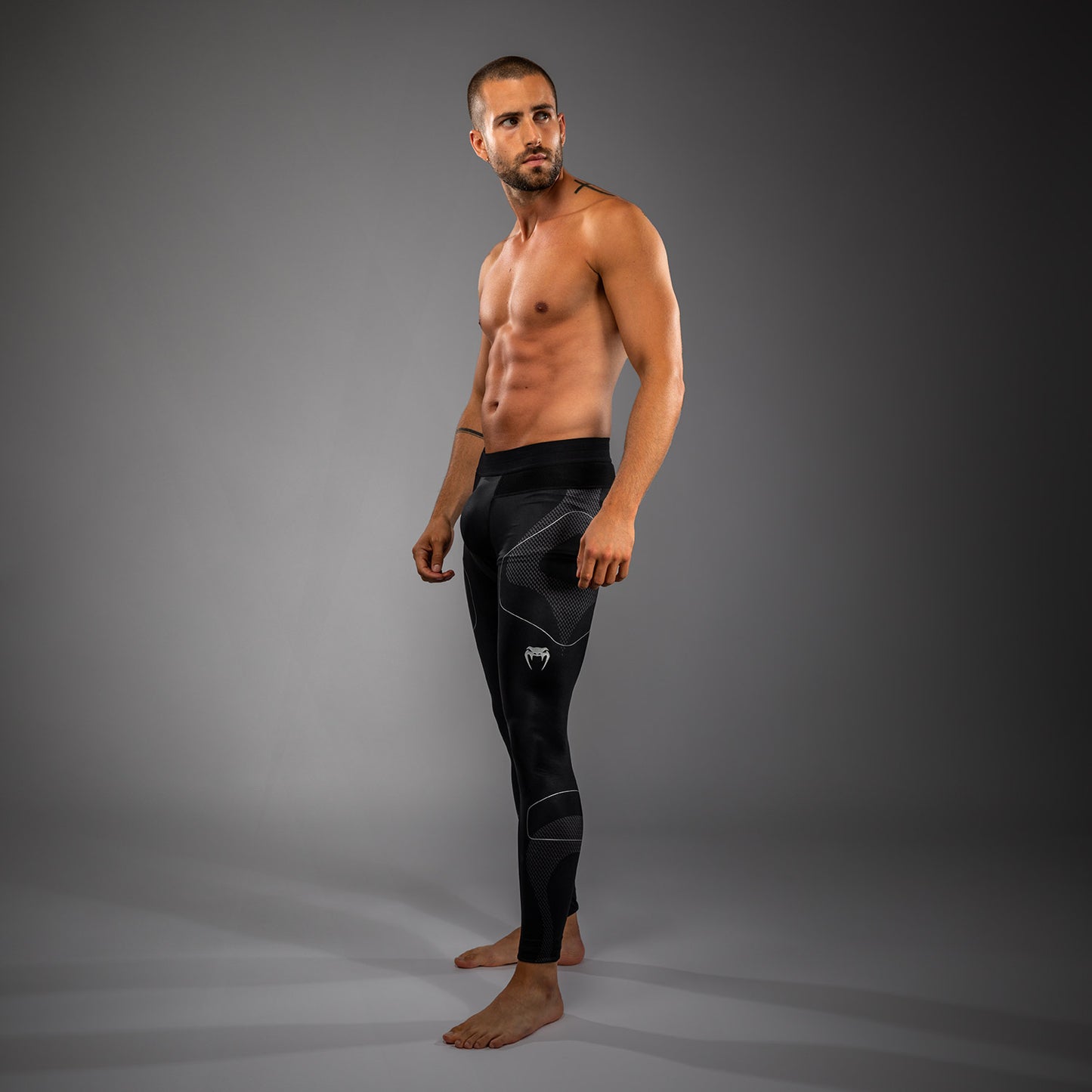 Venum Nexus Pantaloncini Compressivi – Nero/Argento