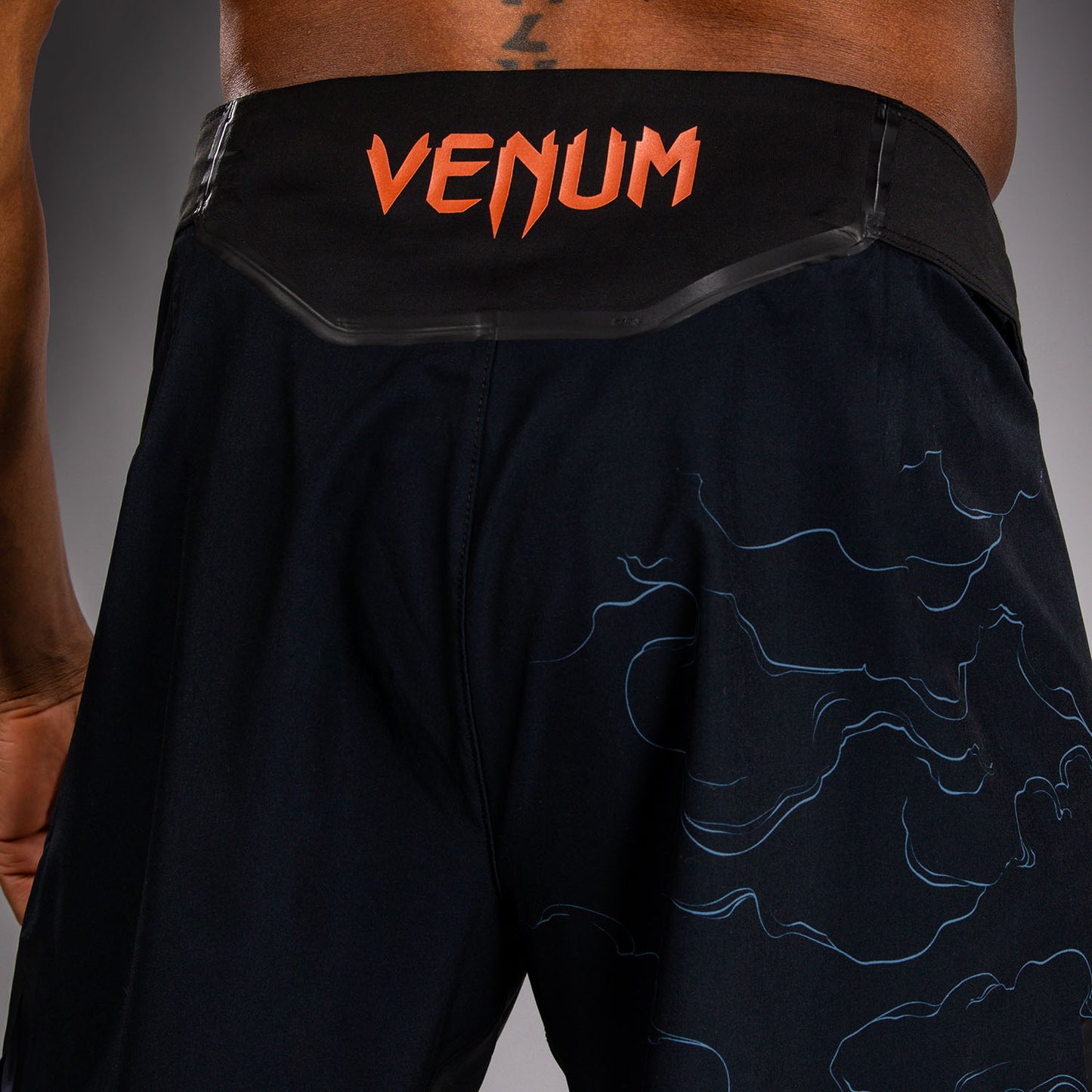 Venum Thunder Dragon Pantaloncini da Combattimento – Nero/Grigio/Rame