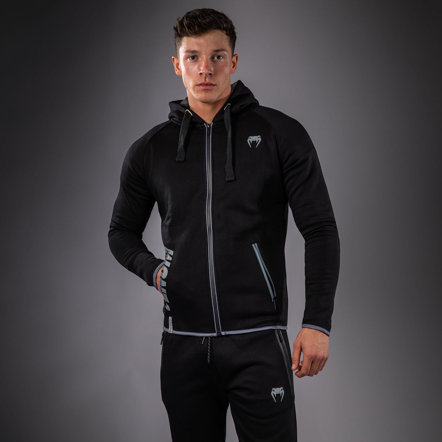 Venum Felpa con Cappuccio – Nero/Grigio