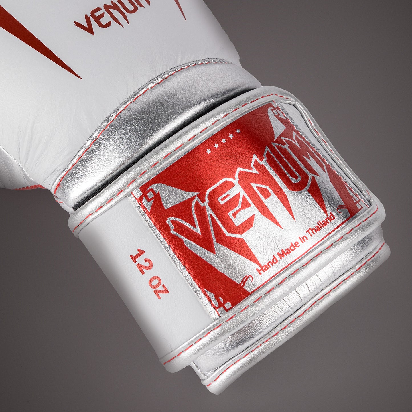 Venum Giant 3.0 Guanti da boxe - Rosso/Argento - Edizione speciale