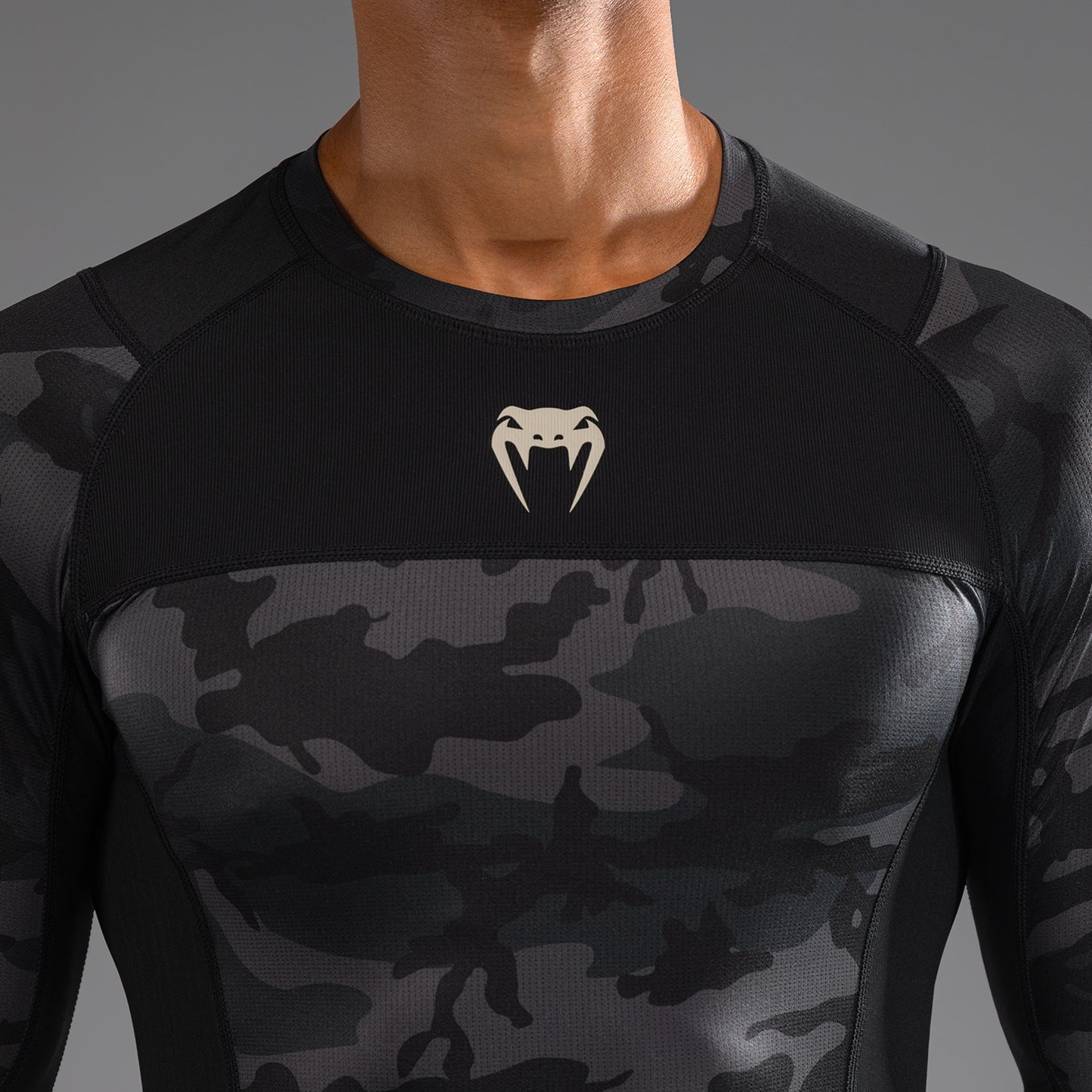 Venum G-Fit Air Rashguard a maniche Lunghe - Camo Digitale Urbano