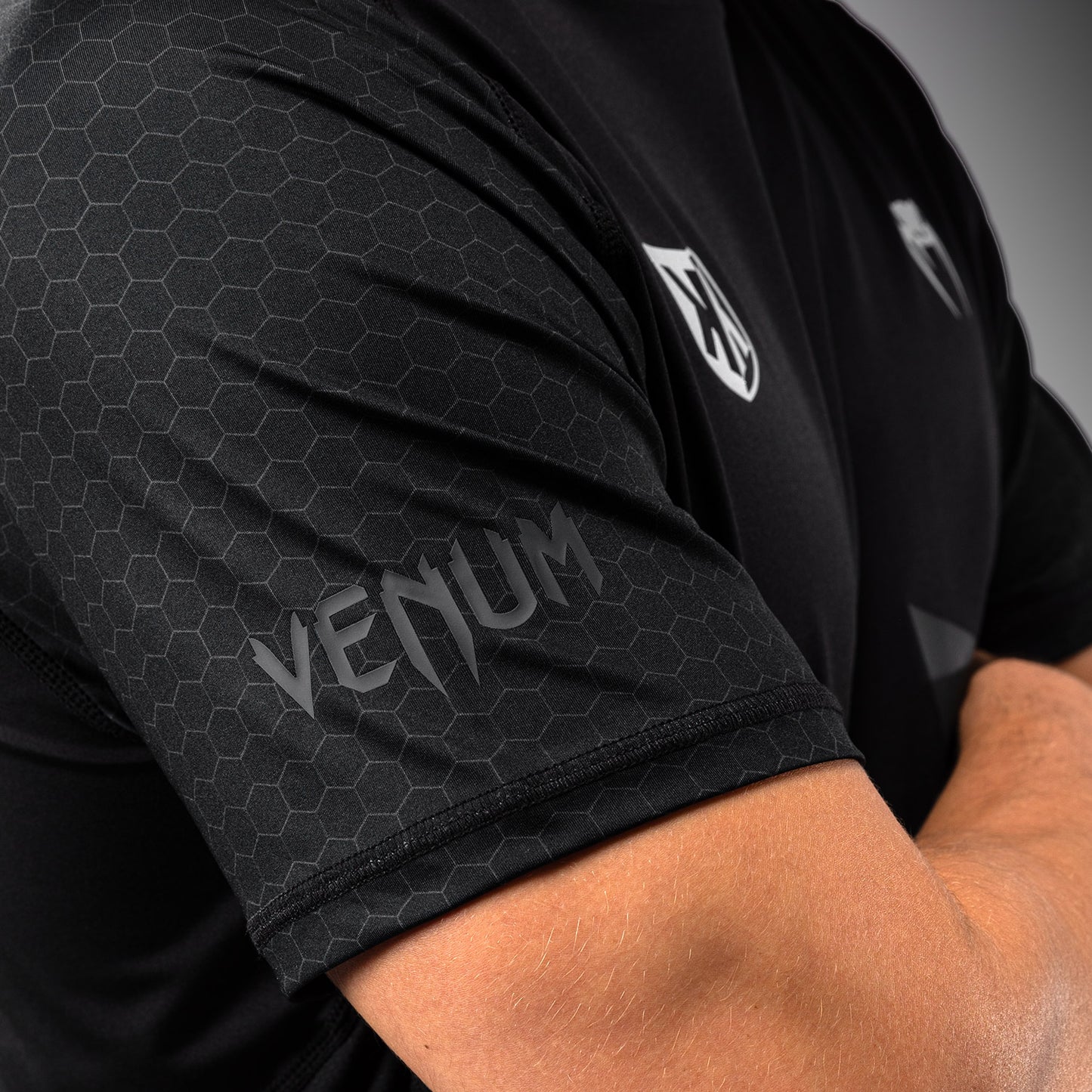 FK x Venum Hexagone MMA Maglietta Dry Tech - Nero/Oro