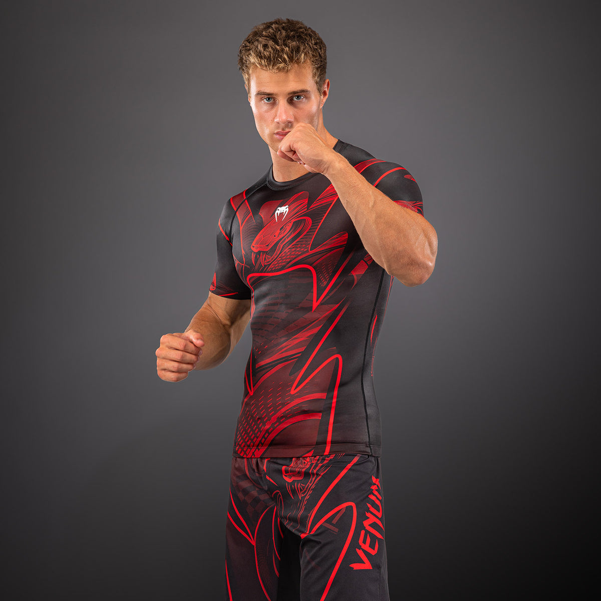 Venum Crimson Viper 2.0 Rashguard a maniche corte - Nero/Rosso
