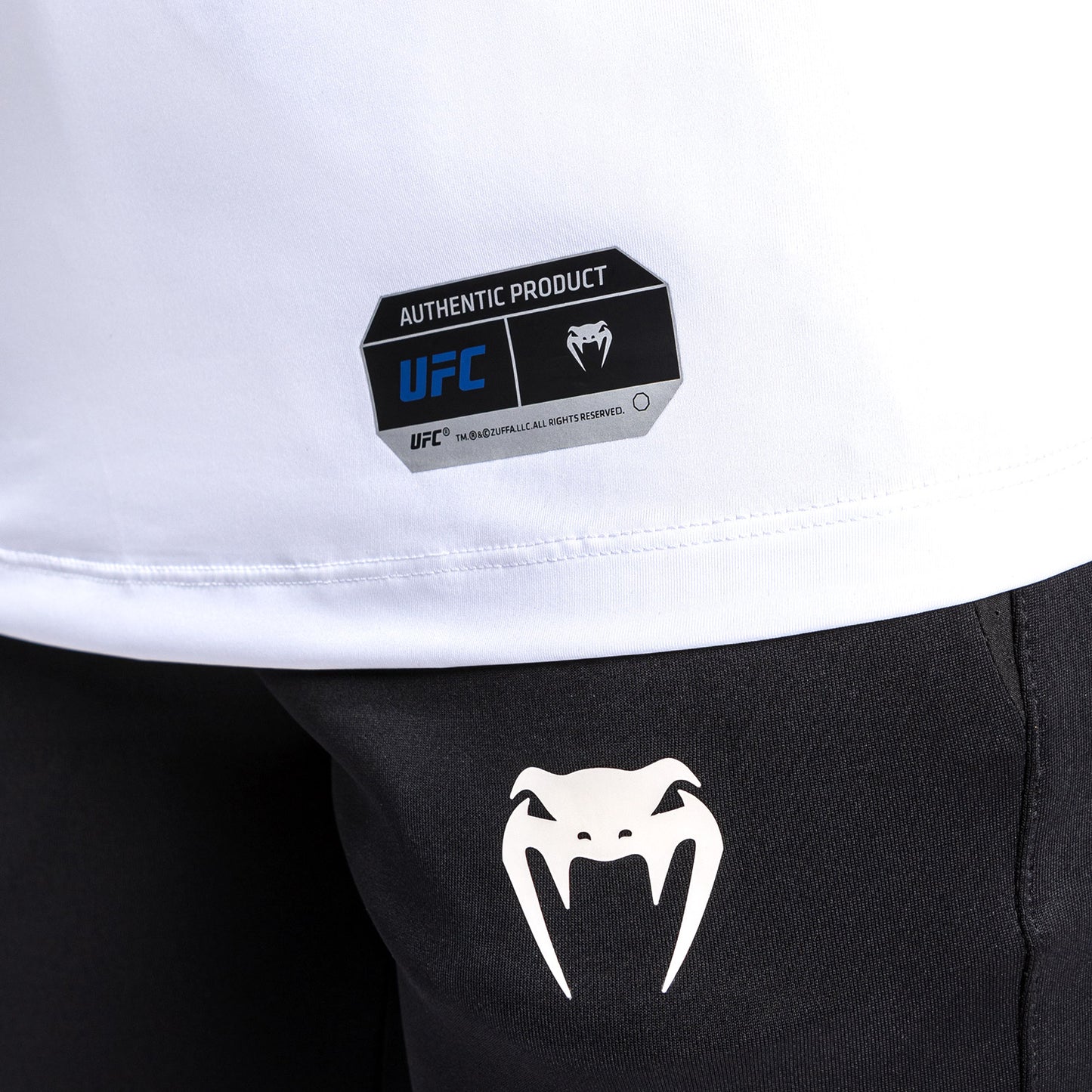 Venum UFC Authentic Fight Night 2.0 Midnight Edition Maglia Walkout da Donna – Ghiaccio