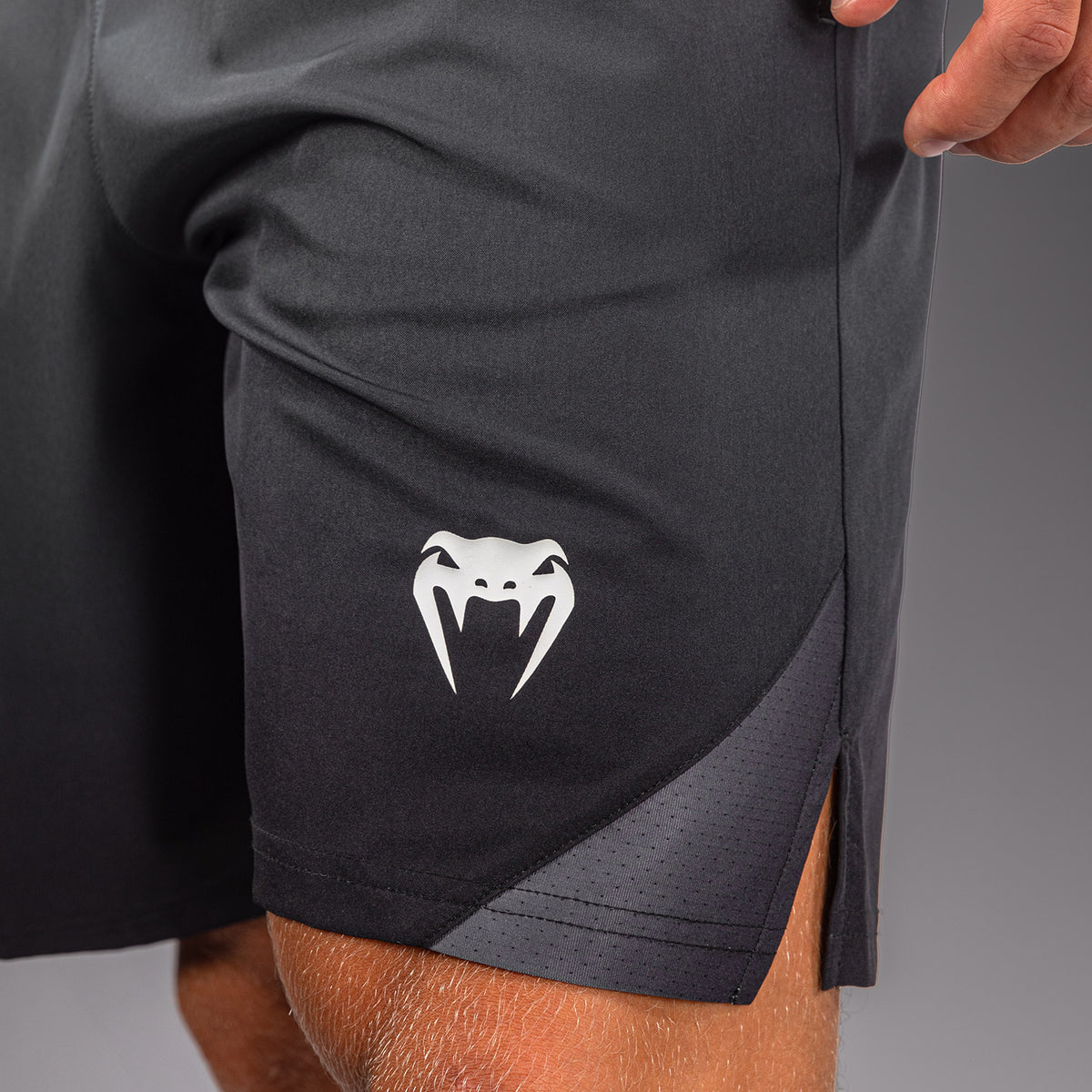 Venum Giant Shift Pantaloncini da allenamento - Nero/Grigio