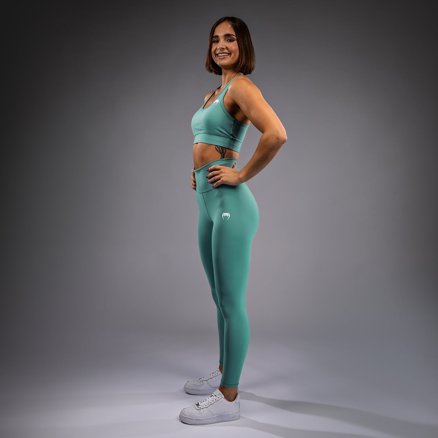 Venum Essential Medium Impact Sports Bra da Donna - Verde Acqua