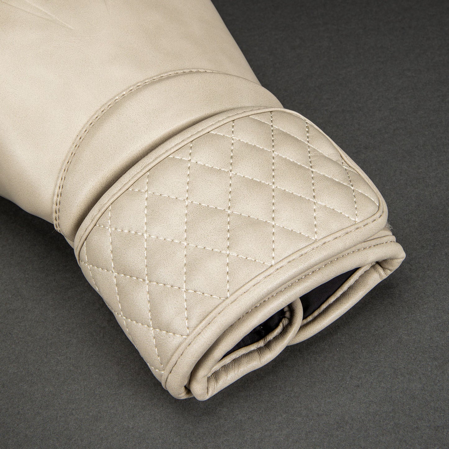 Venum Impact Classic Guantoni da Boxe – Avorio