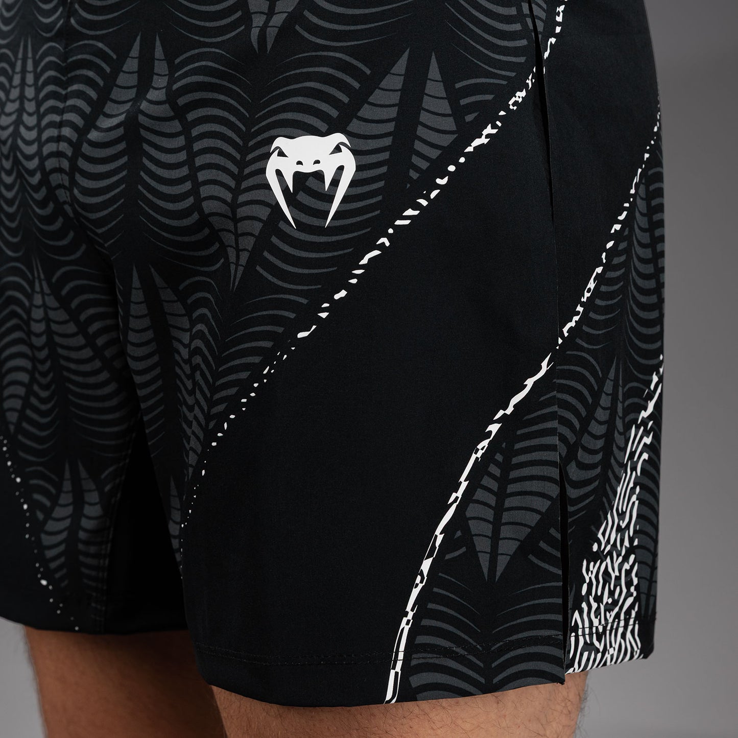 UFC Zenith by Venum Authentic Fight Night Pantaloncini da combattimento Gladiator Uomo - Nero