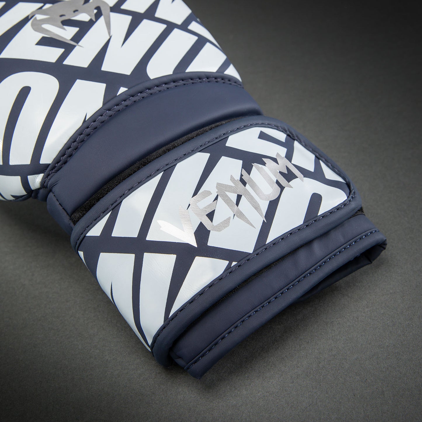Venum Contender 1.5XT Guanti da Boxe - Blu Navy/Bianco Sporco