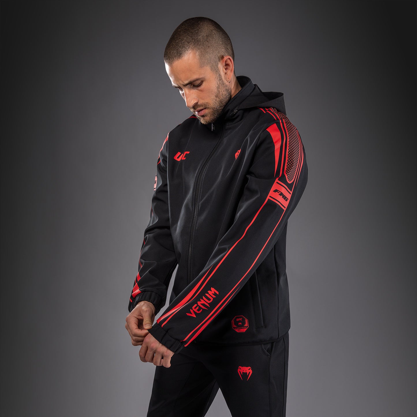 Venum UFC Unity by Venum Authentic Fight Week Felpa con Cappuccio e Zip da Uomo - Nero