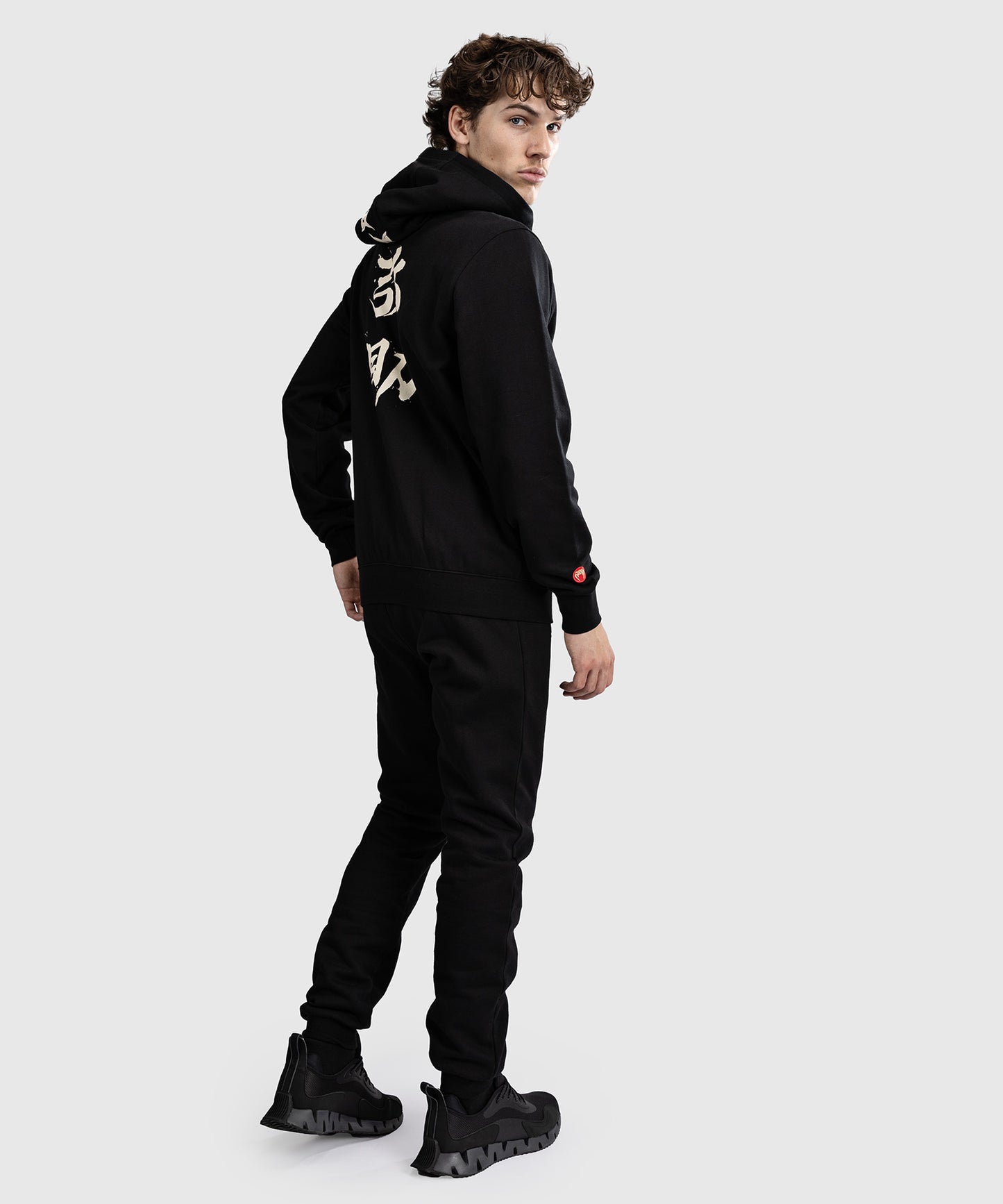 Venum x Assassin’s Creed Shadows Felpa con cappuccio - Nero
