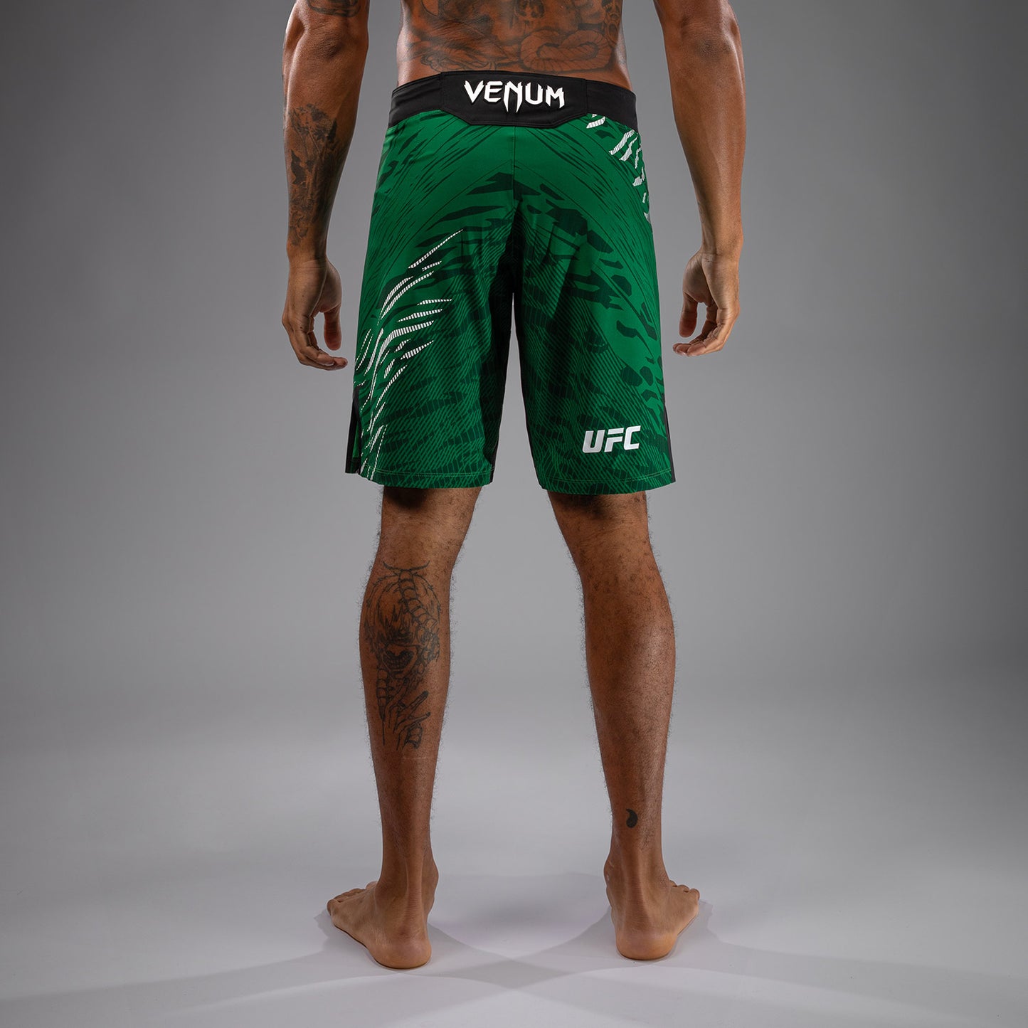UFC Fusion by Venum Authentic Fight Night Shorts da Lotta per Uomo - Fit Largo - Verde