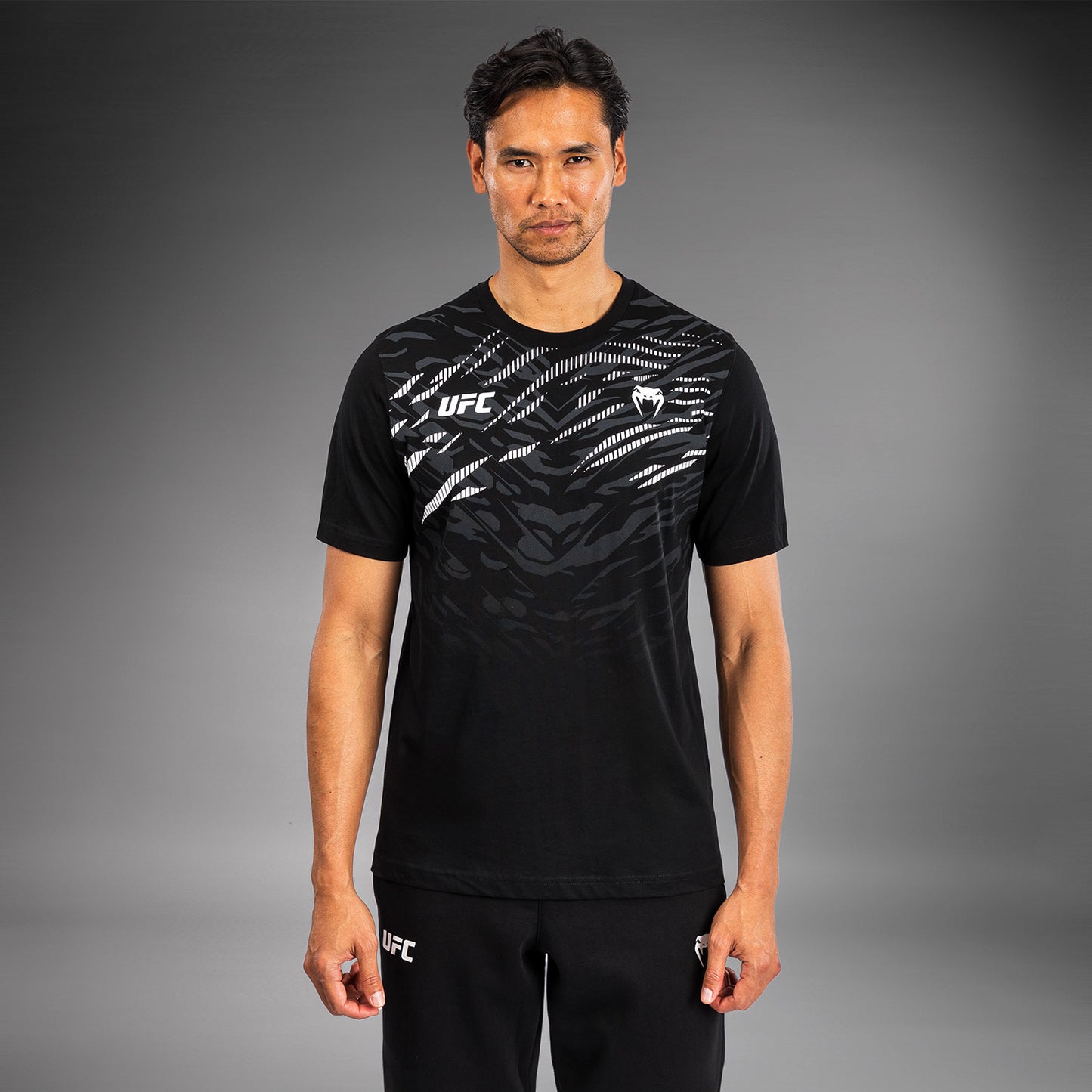 UFC Fusion by Venum Replica Maglietta a Manica Corta per Uomo - Nero