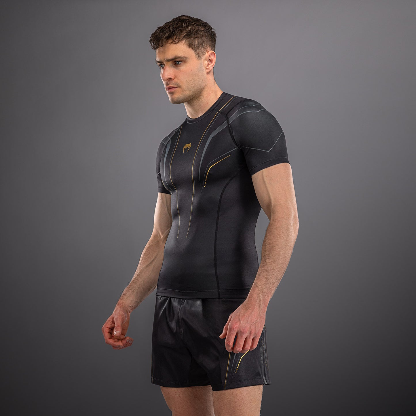 Venum Streamline Rashguard a Maniche Corte – Nero/Oro