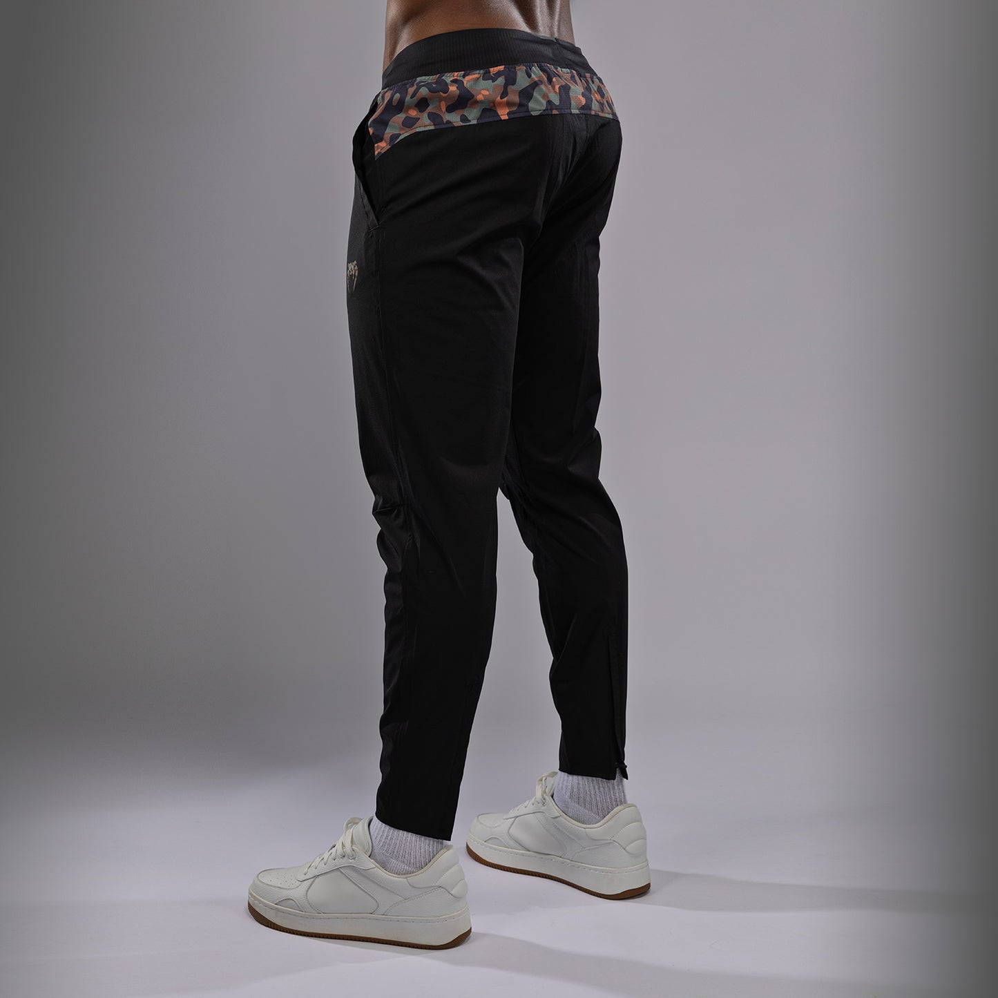 Venum Jungle Ops Joggers da uomo - Nero/Canyon Camo
