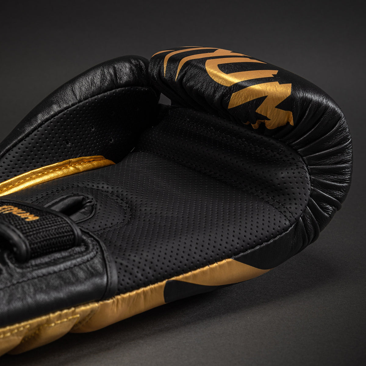 Venum Reverso Guanti da Boxe – Nero/Oro