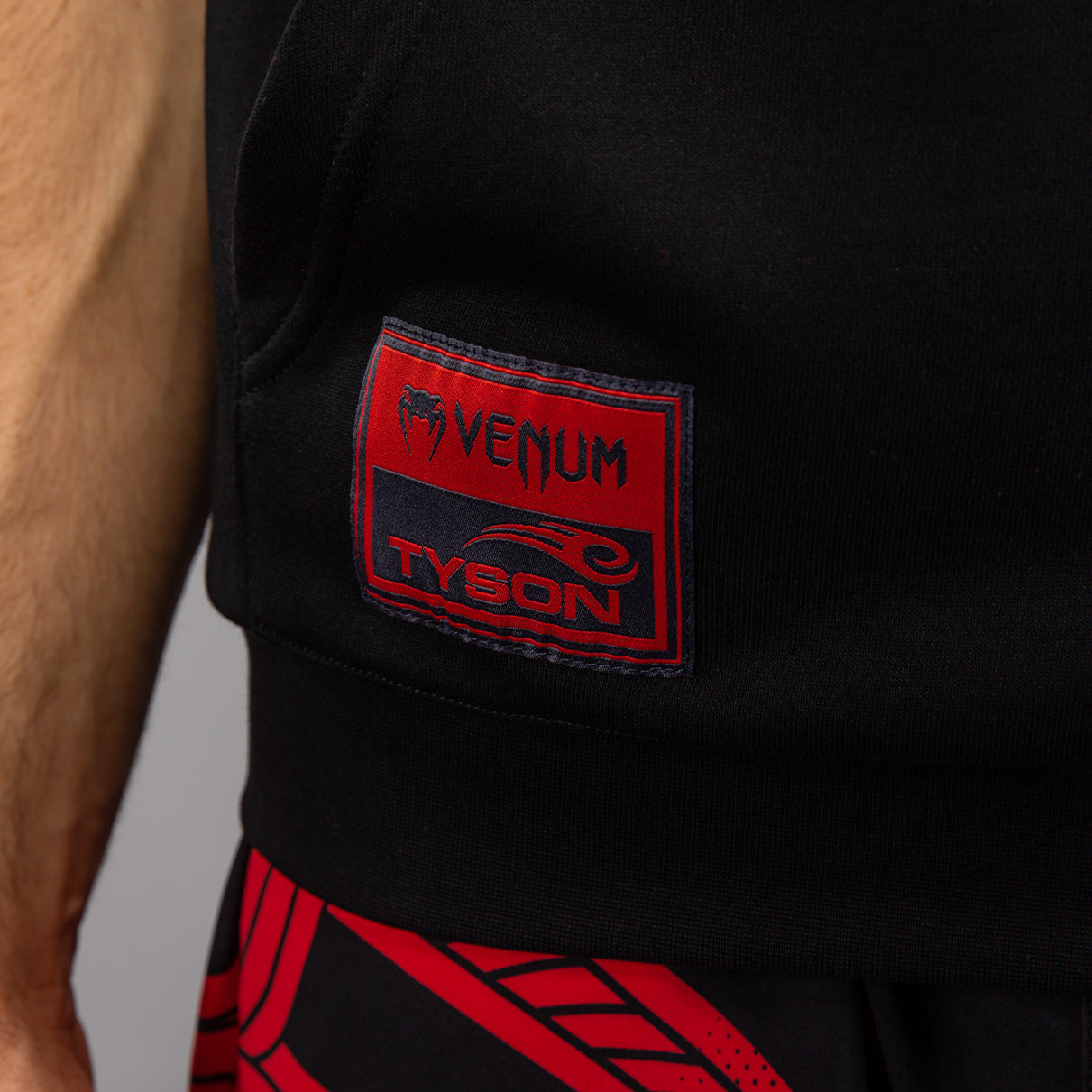 Venum x Mike Tyson Tiger Felpa senza maniche - Nero profondo/Rosso intenso