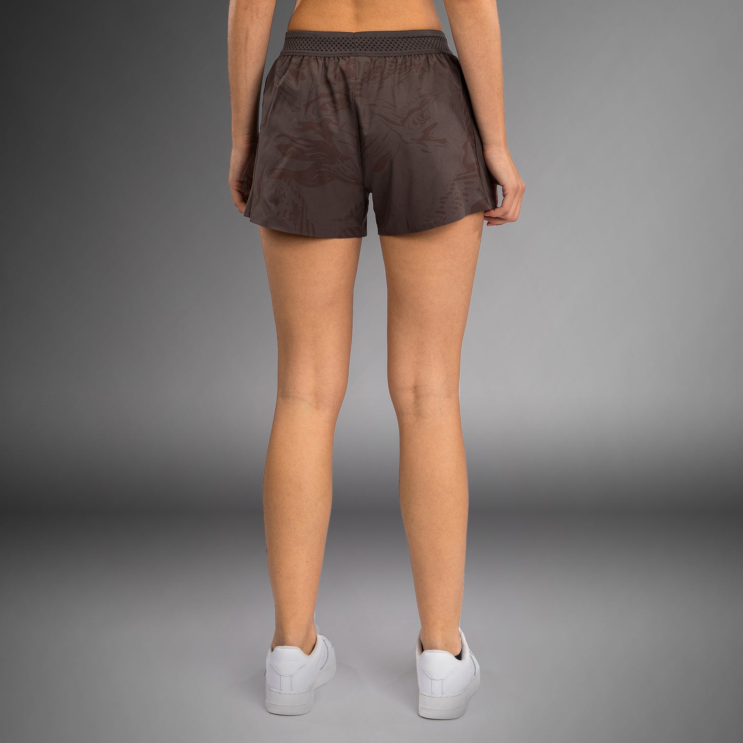 UFC Fusion by Venum Fight Week Shorts Performance per Donna - Marrone terra