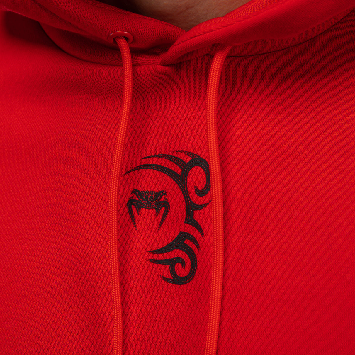 Venum x Mike Tyson Felpa con Cappuccio - Rosso Intenso/Nero Profondo