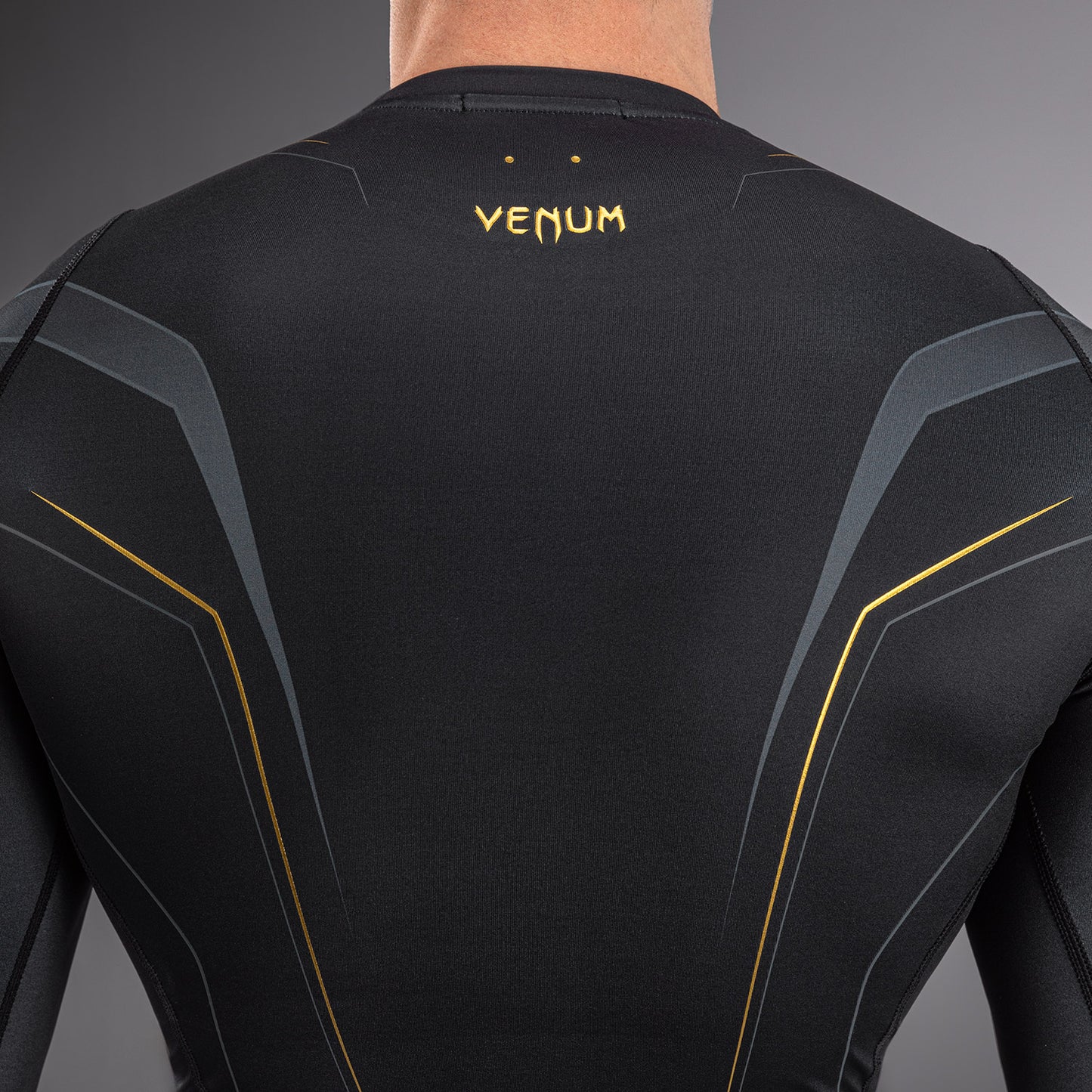Venum Streamline Rashguard a Maniche Lunghe – Nero/Oro