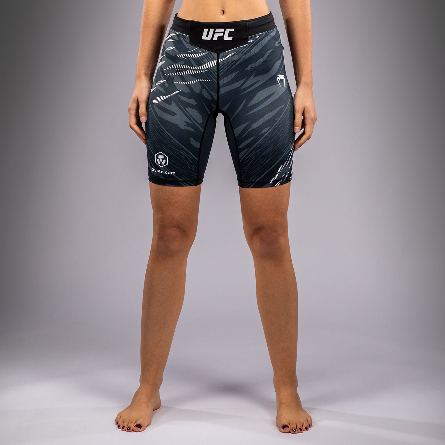 UFC Fusion by Venum Authentic Fight Night Vale Tudo Shorts per Donna - Fit Largo - Nero