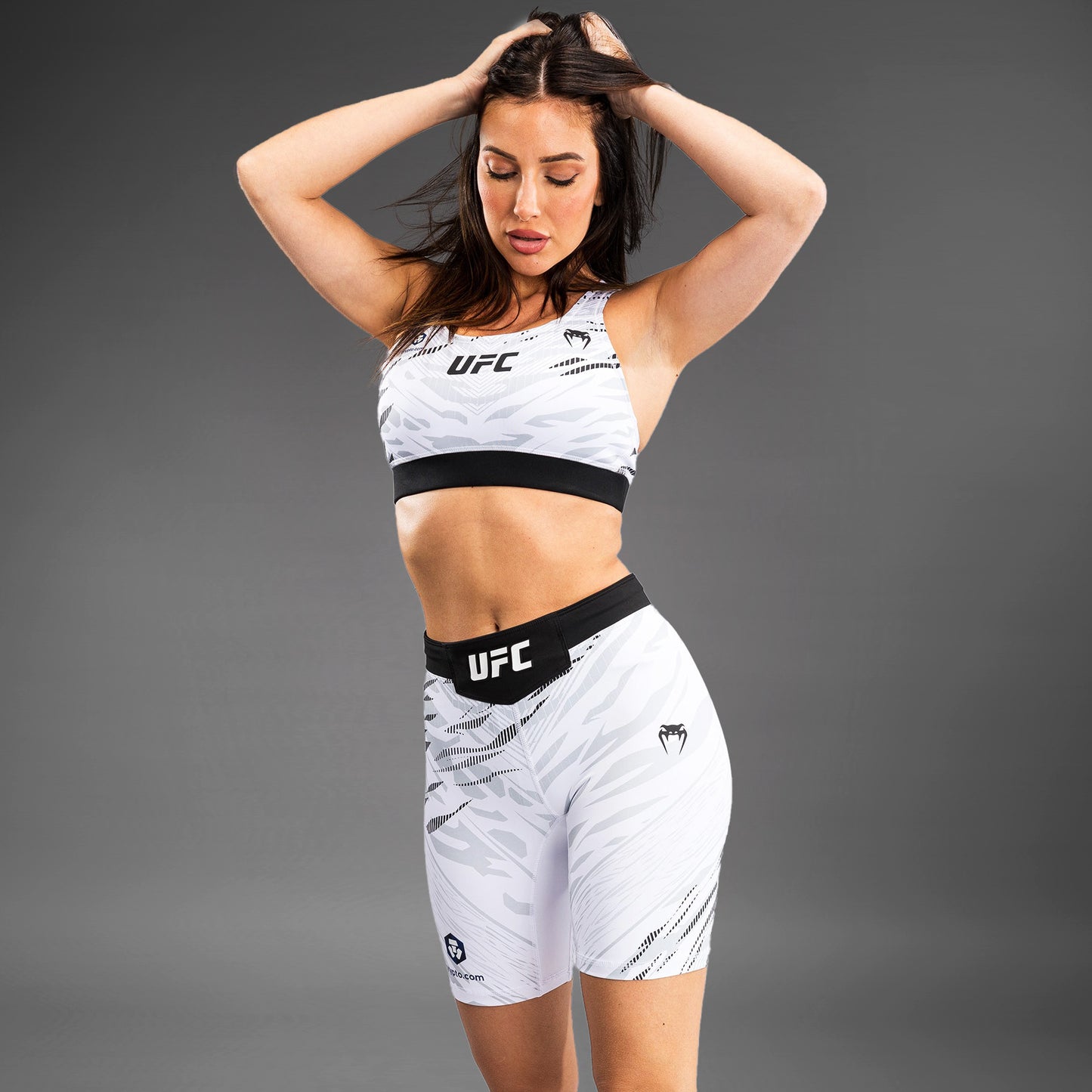 UFC Fusion by Venum Authentic Fight Night Vale Tudo Shorts per Donna - Fit Largo - Bianco
