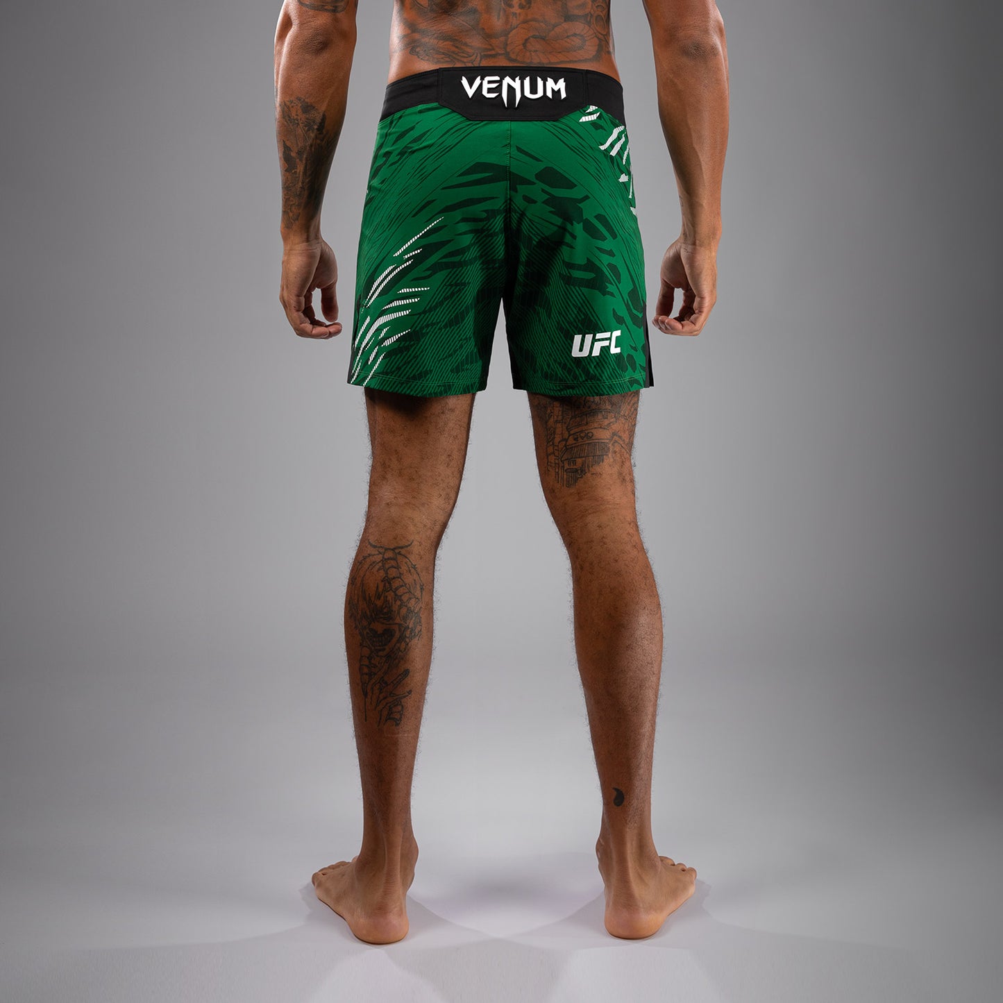 UFC Fusion by Venum Authentic Fight Night Shorts da Lotta per Uomo - Fit Corto - Verde