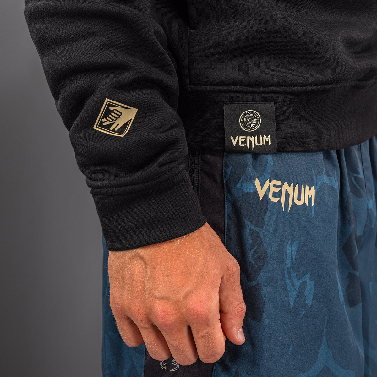 Jujutsu Kaisen x Venum Fushiguro Felpa con Cappuccio – Verde Oceano
