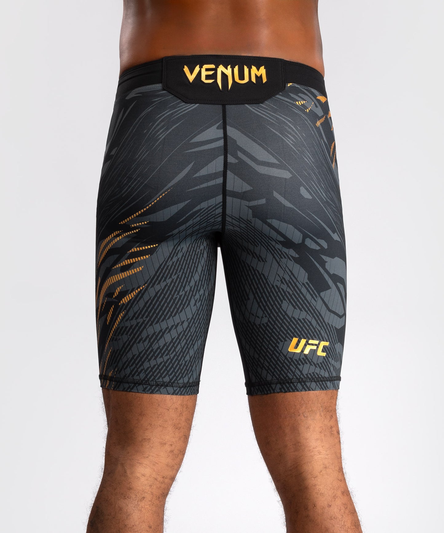 UFC Fusion by Venum Authentic Fight Night Vale Tudo Shorts per Uomo - Champion