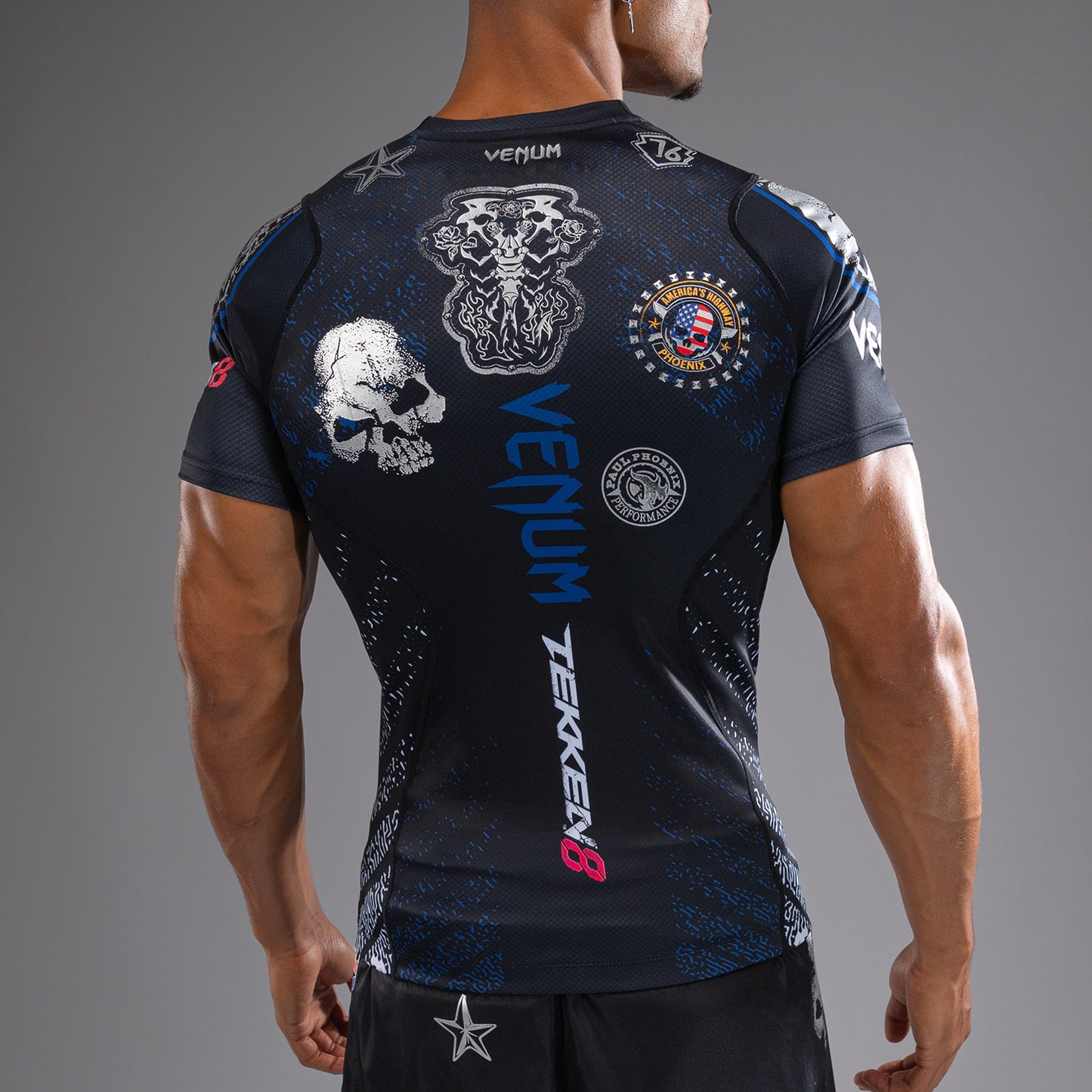 Venum x TEKKEN 8 - Paul Phoenix Rashguard a maniche Corte - Nero/Blu
