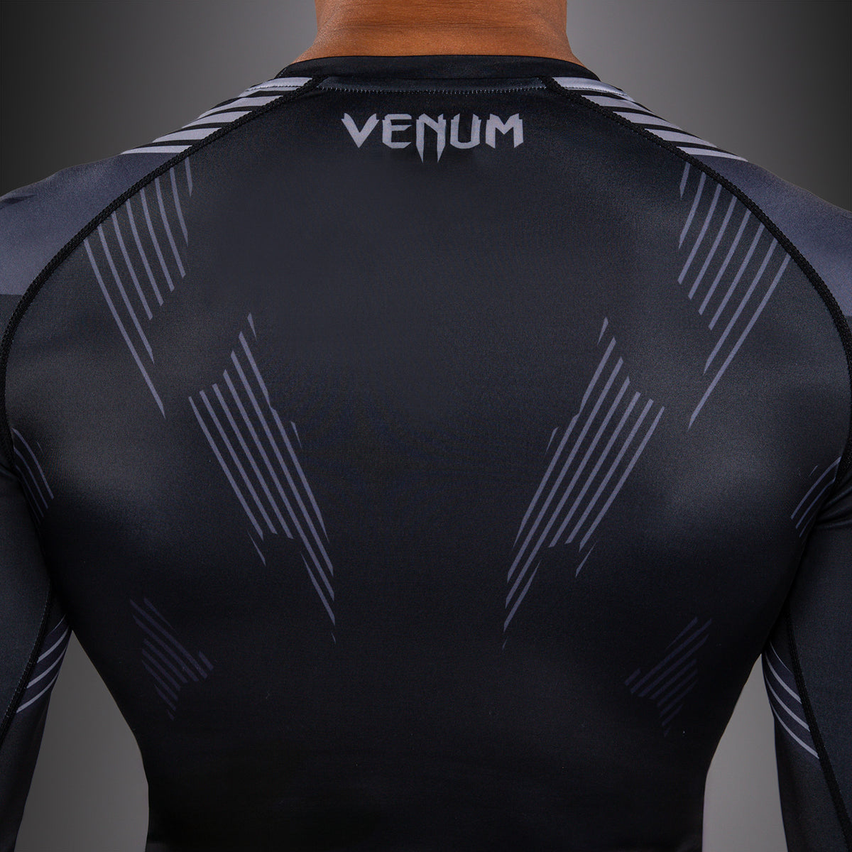Venum No-Gi 6.0 Rashguard a Maniche Lunghe - Nero/Grigio