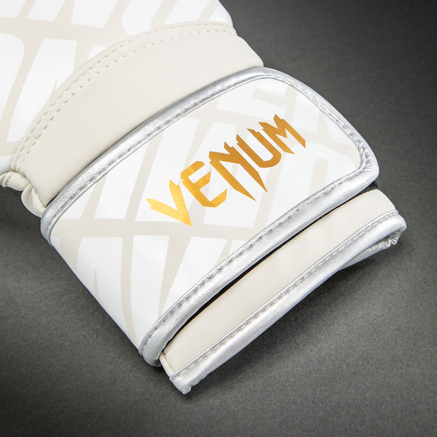 Venum Contender 1.5XT Guanti da Boxe - Beige Chiaro/Crema Bianca