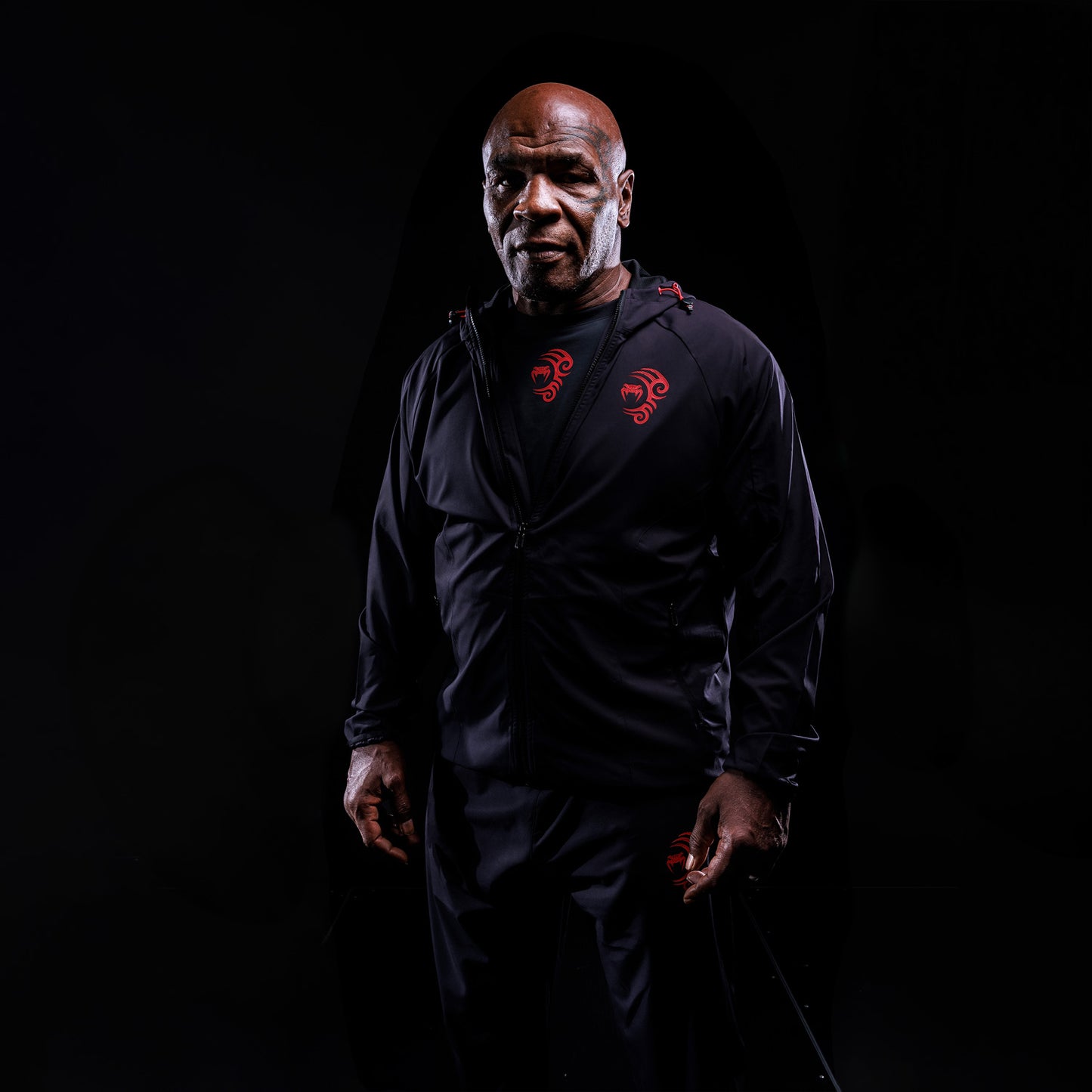 Venum x Mike Tyson Tiger Track Jacket - Nero Profondo/Rosso Intenso