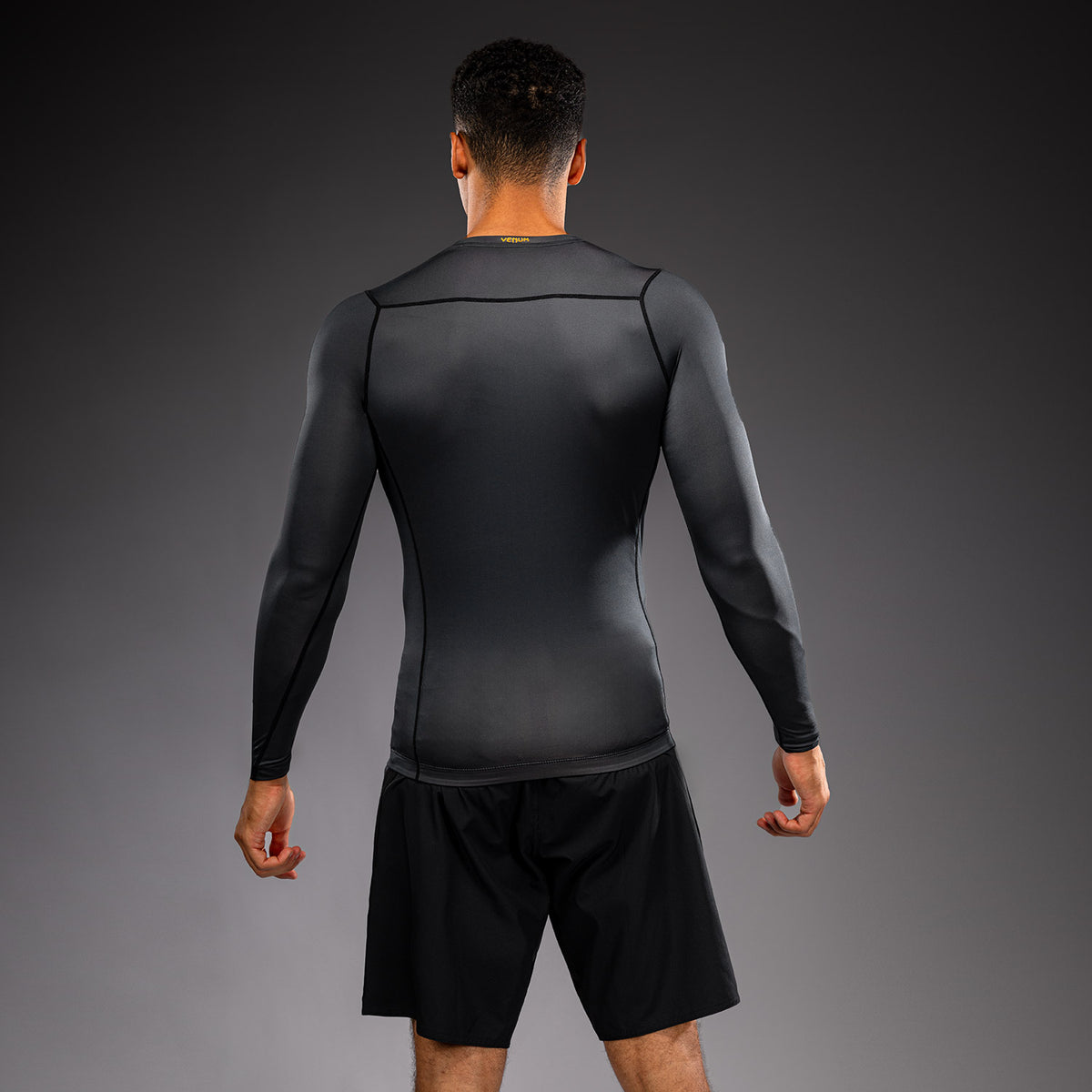 Venum Attack Rashguard a maniche lunghe - Nero/Oro