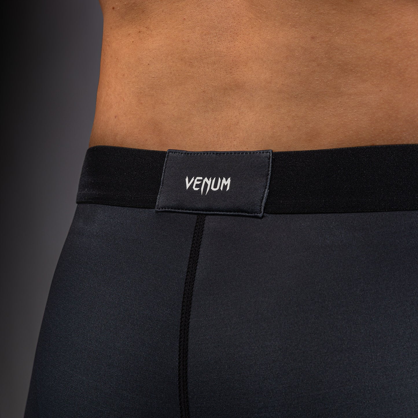 Venum Streamline Pantaloncini a Compressione – Nero/Bianco