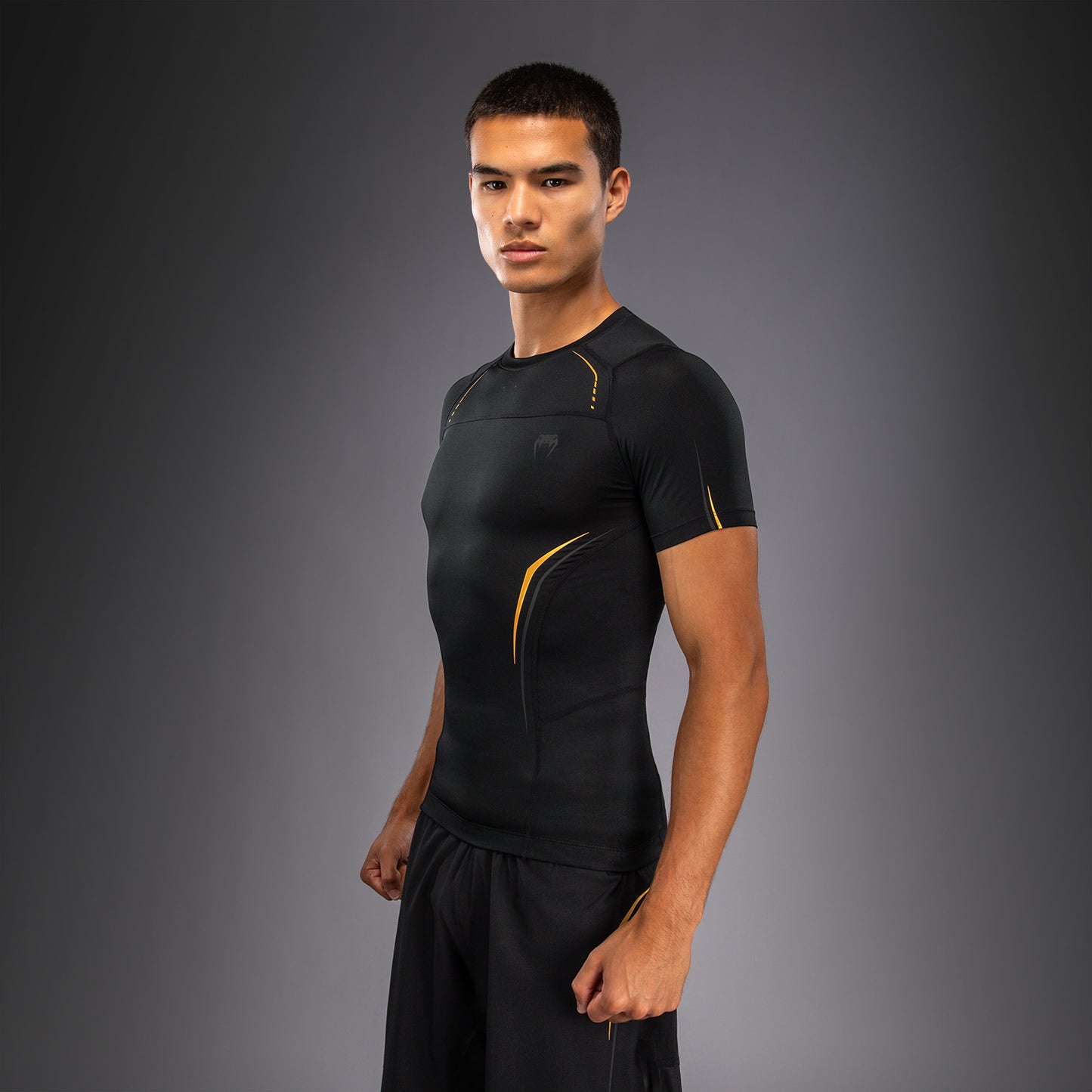 Venum G-Core Rashguard a Maniche Corte - Nero/Oro